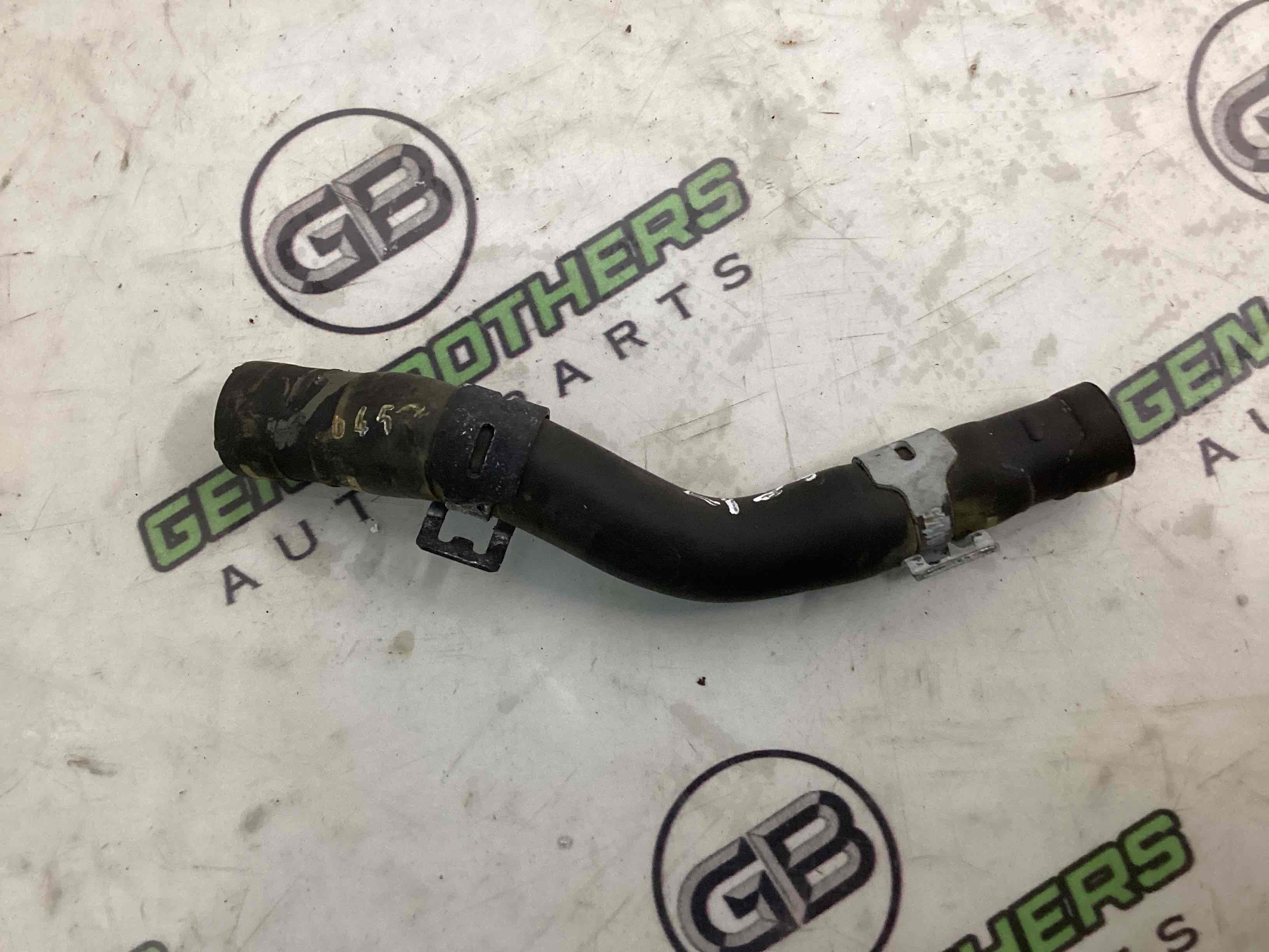 Патрубок трубопровід, шланг