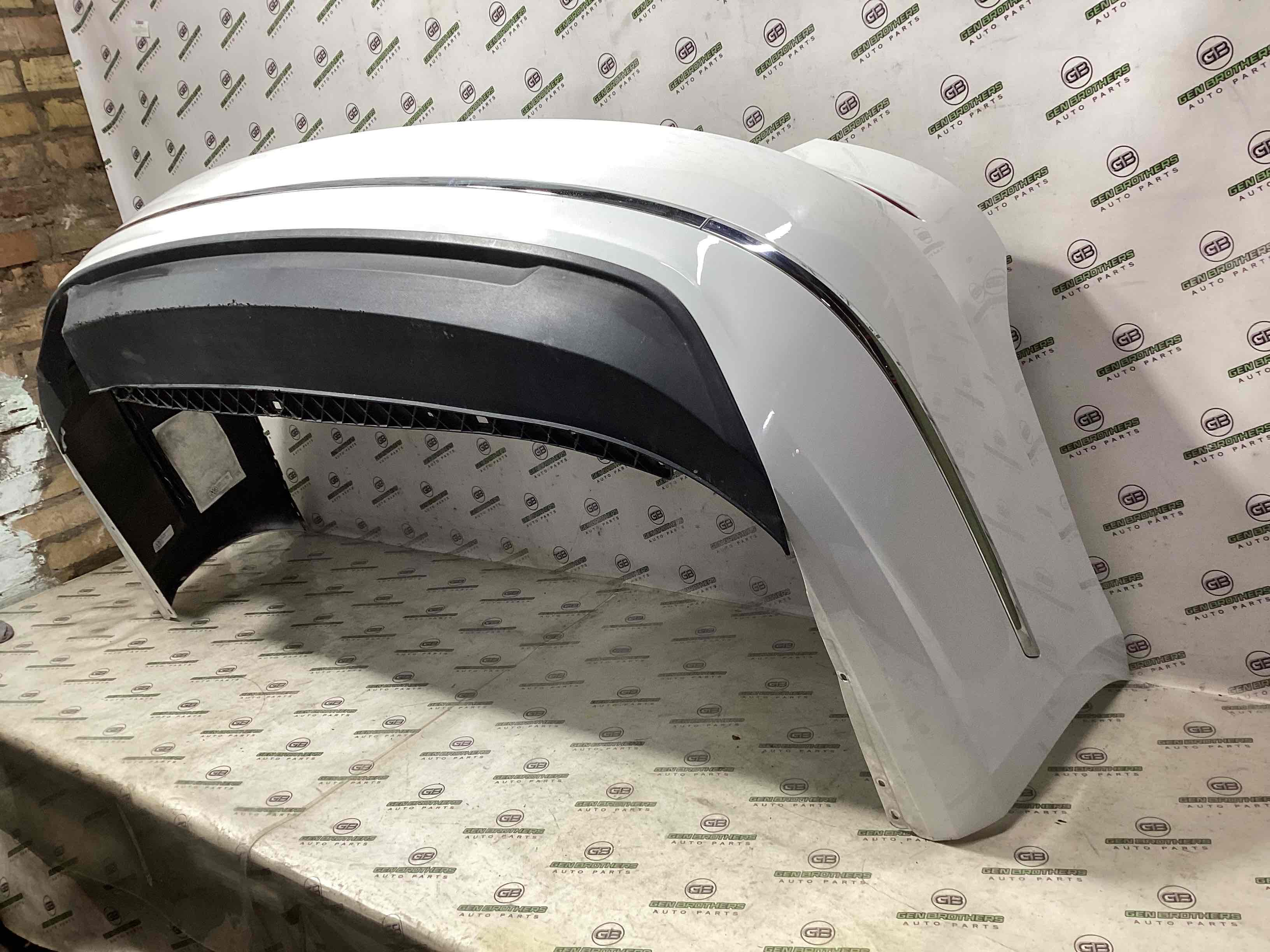 Бампер задній