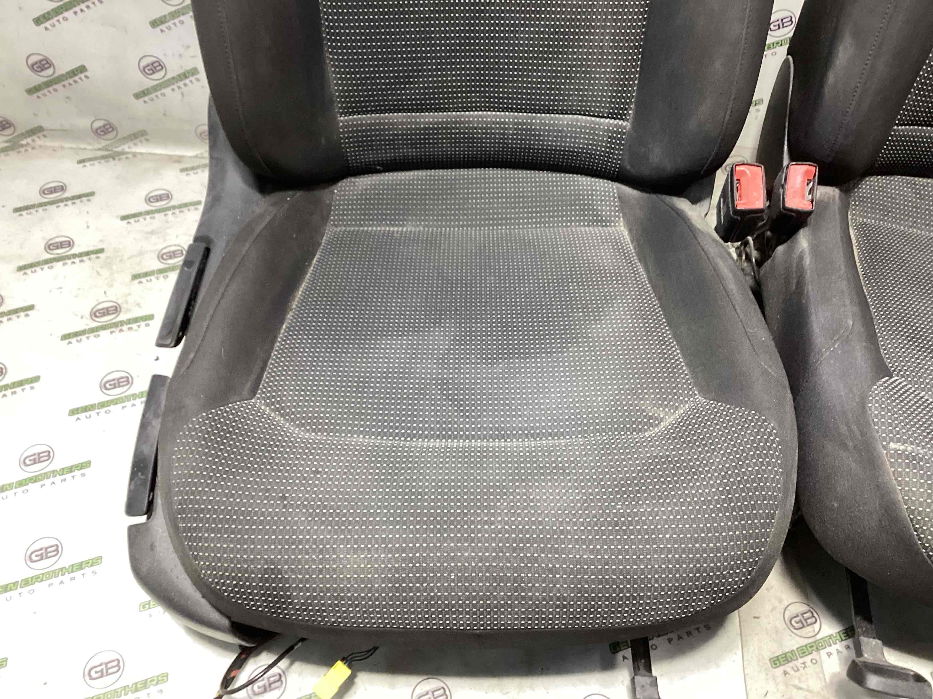 Салон комплект сидінь