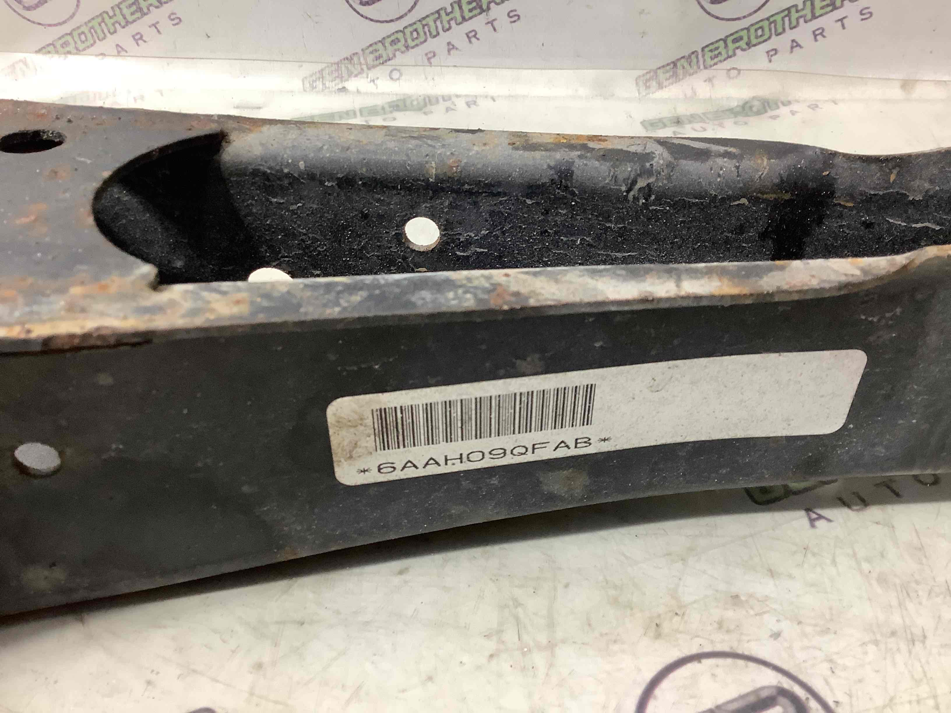 Важіль задній правий