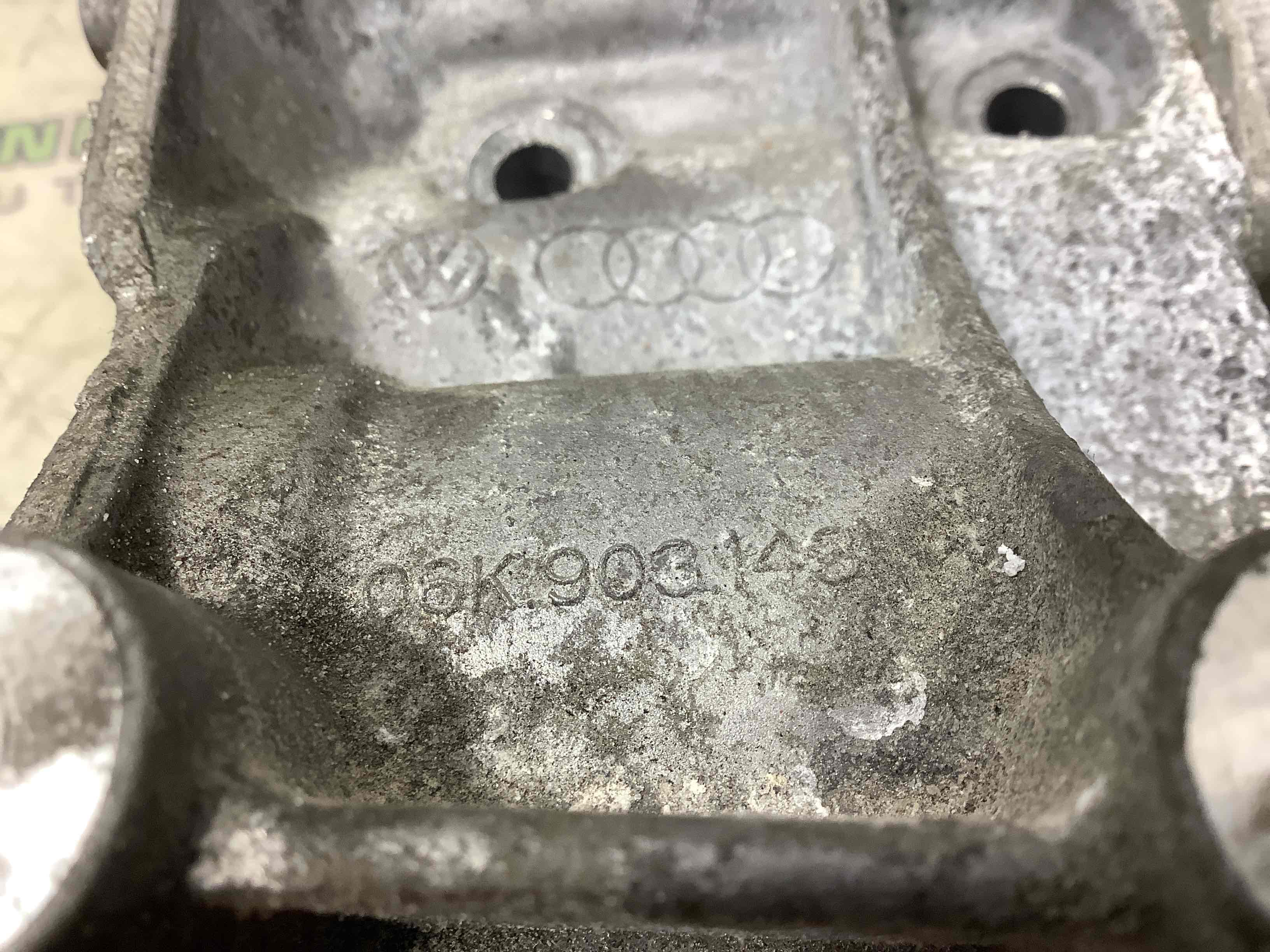 Корпус масляного фільтра