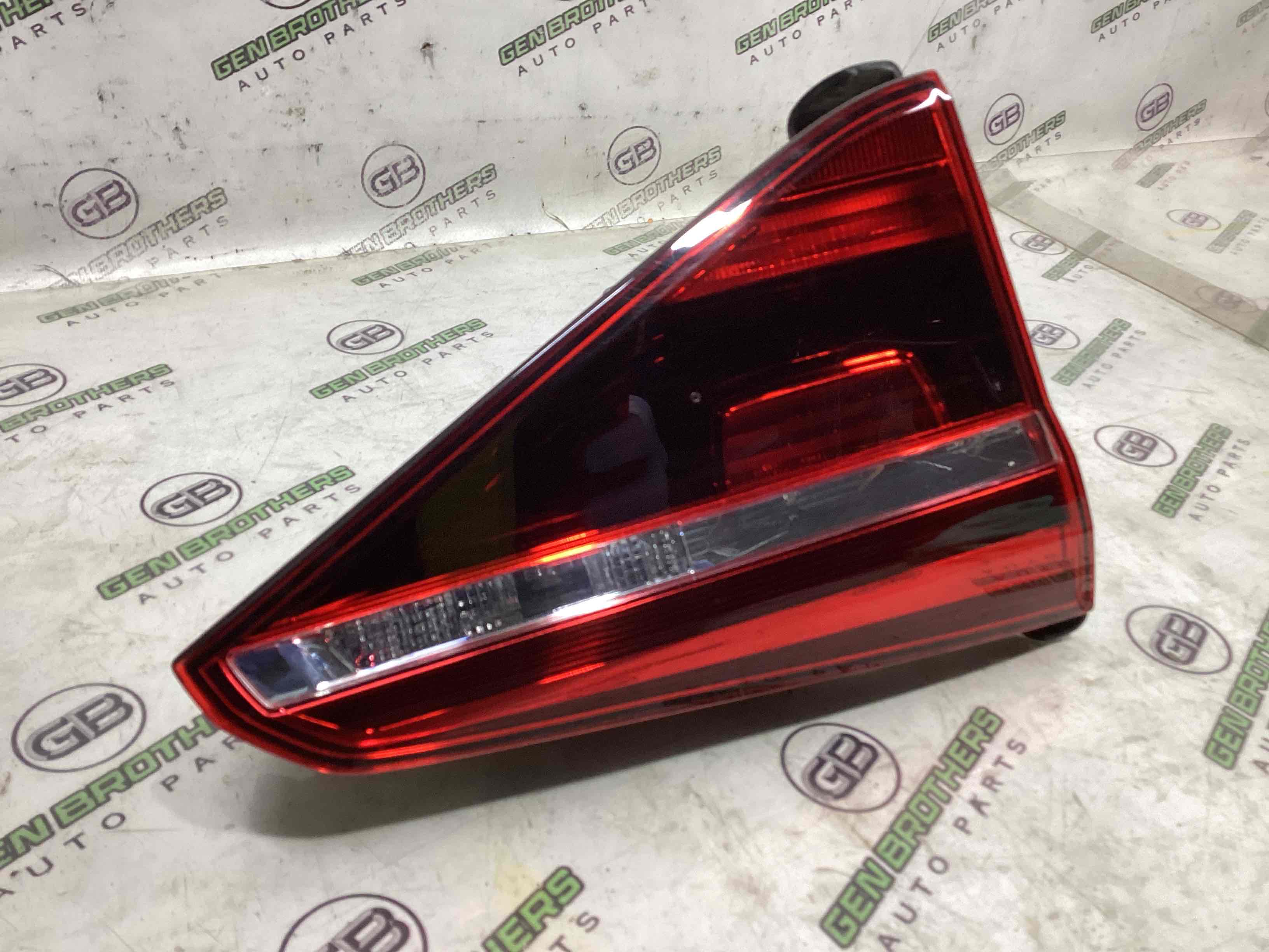 Ліхтар задній лівий