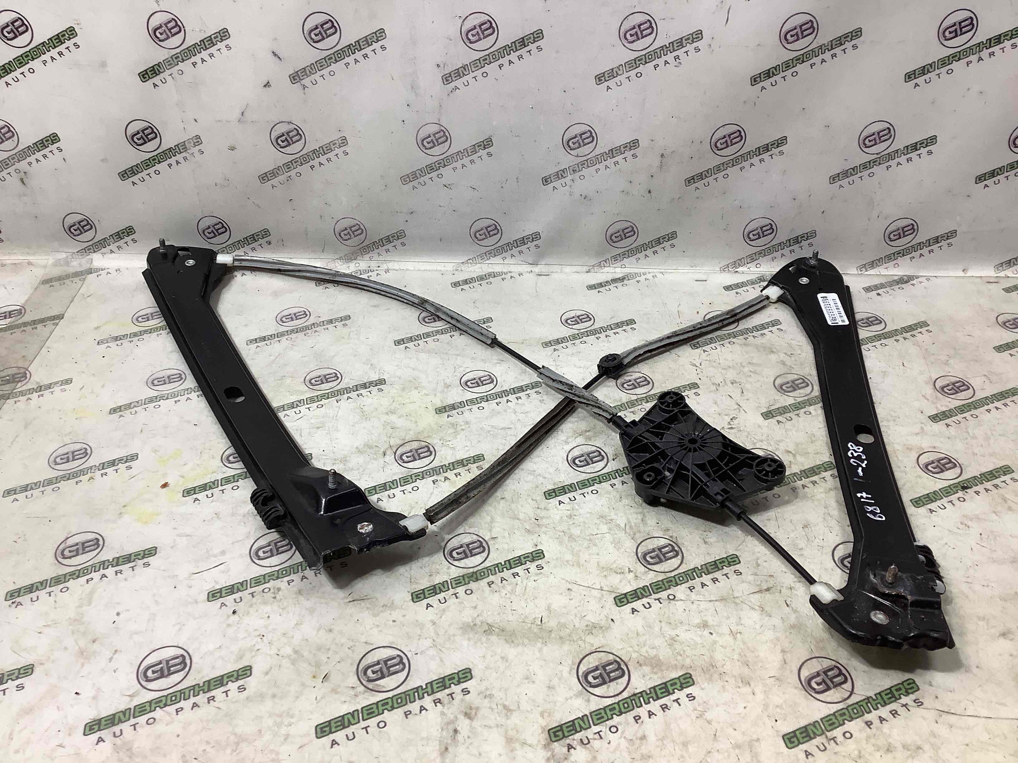 Склопідйомник передній лівий