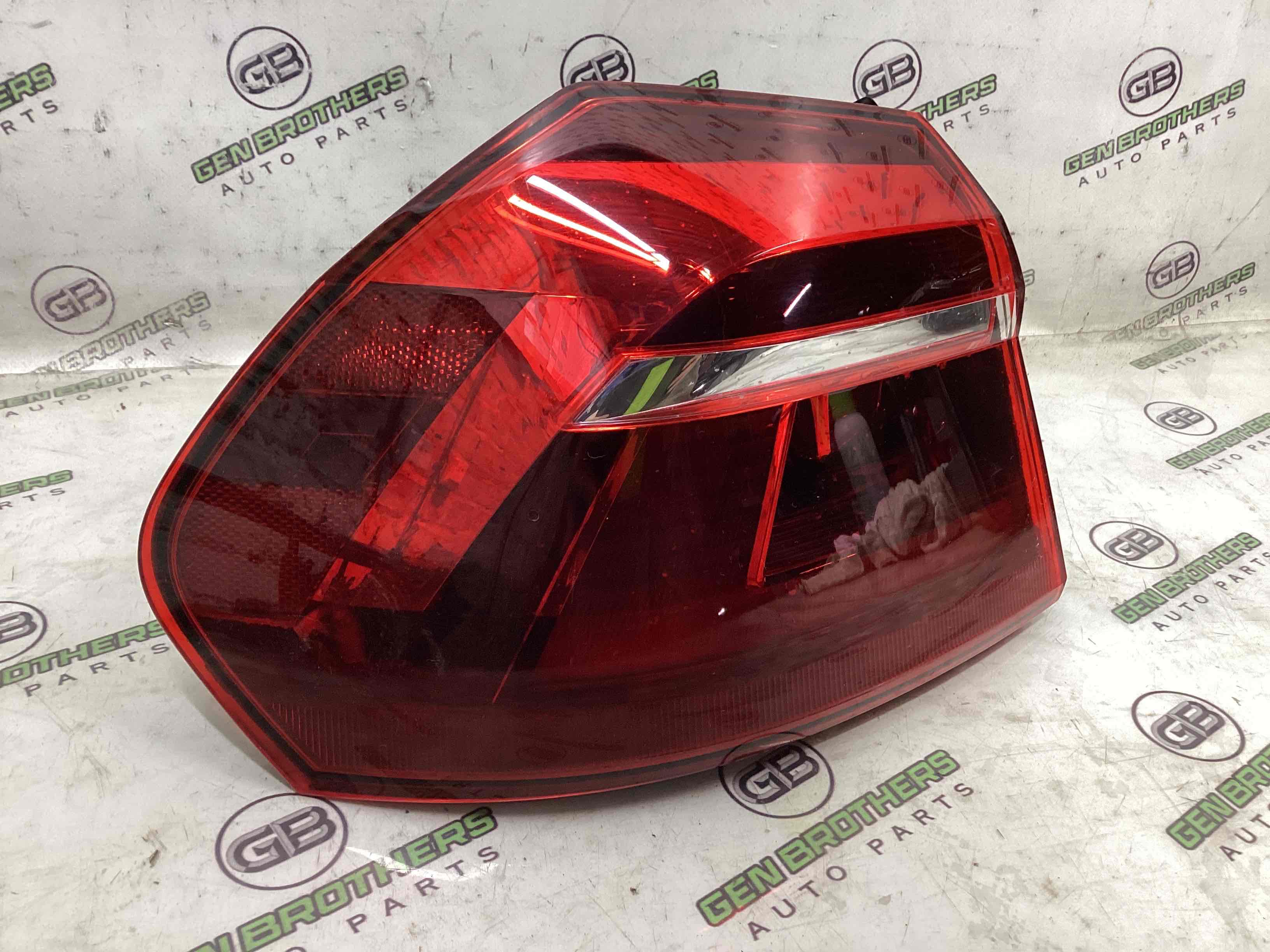 Ліхтар задній лівий