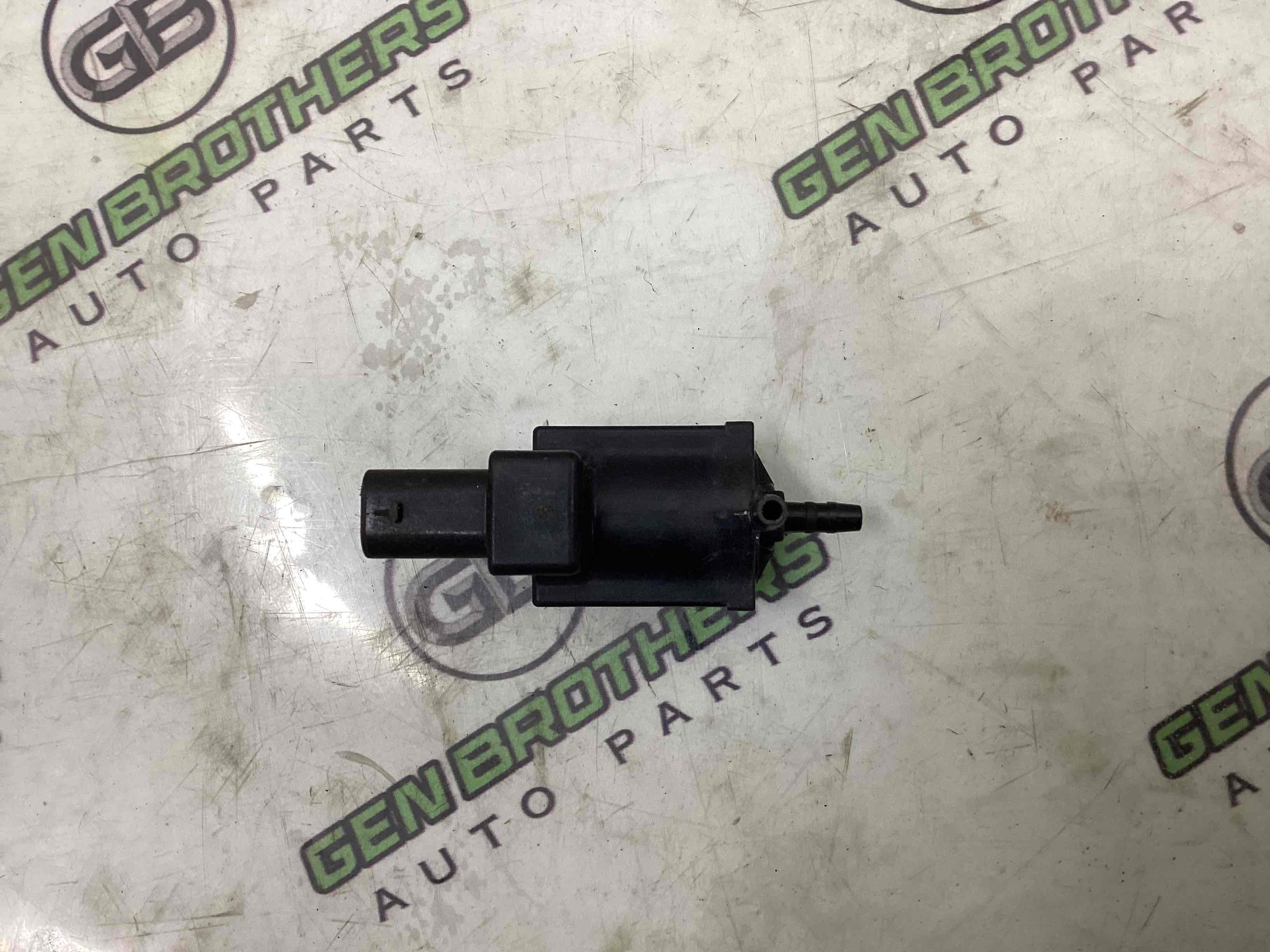 Клапан вакуумний