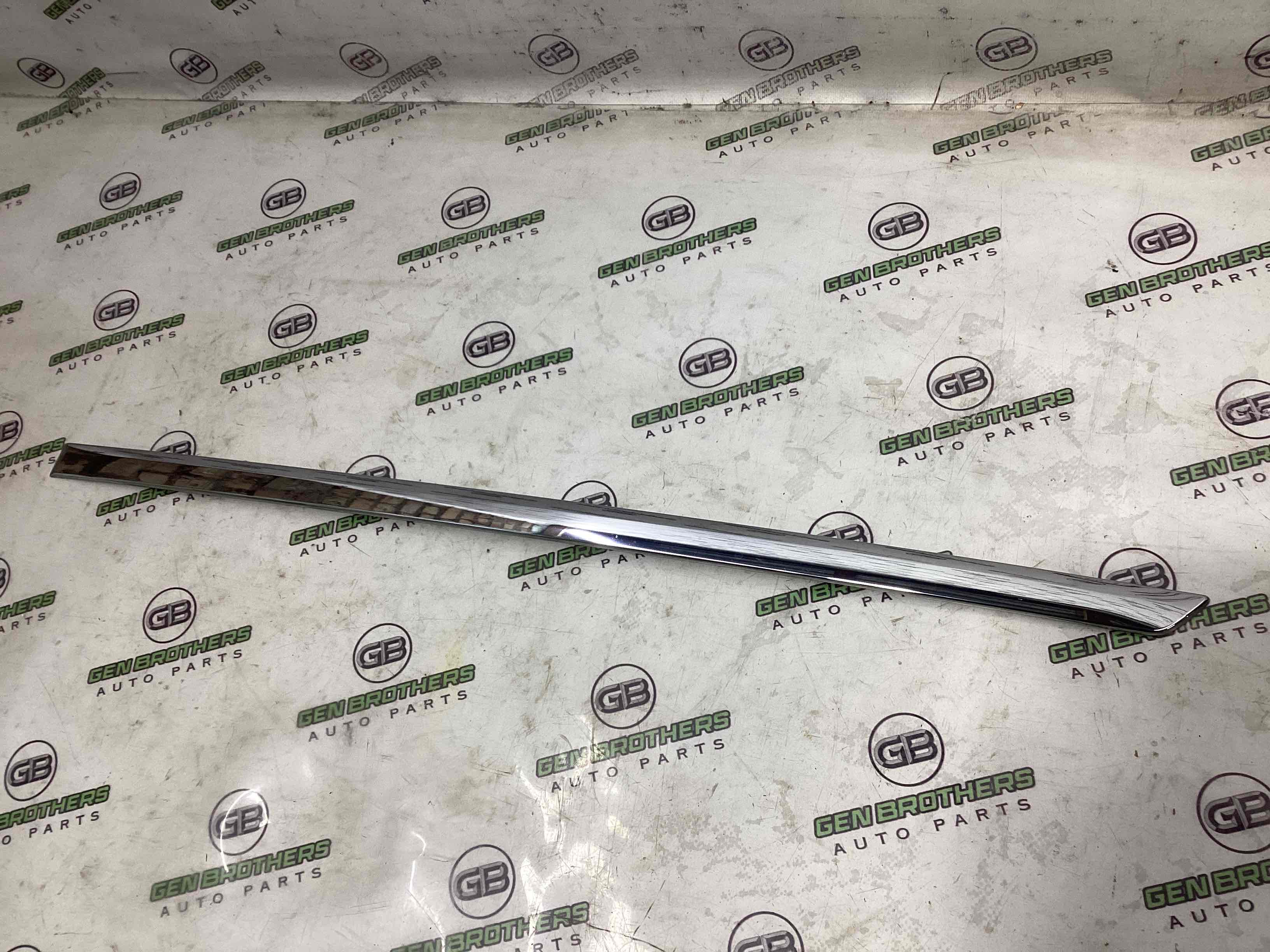 Молдинг двері задньої лівої