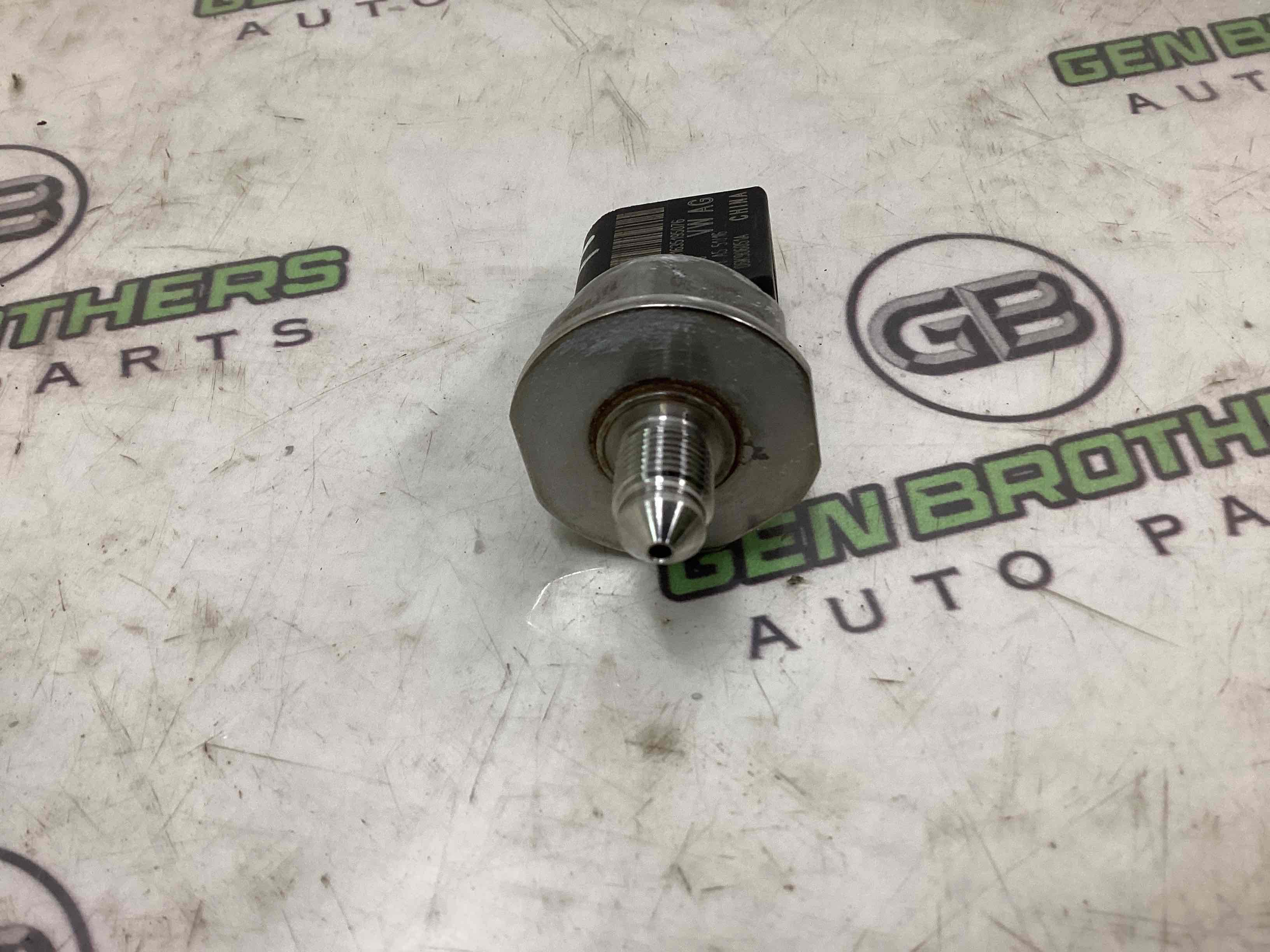 Датчик тиску палива