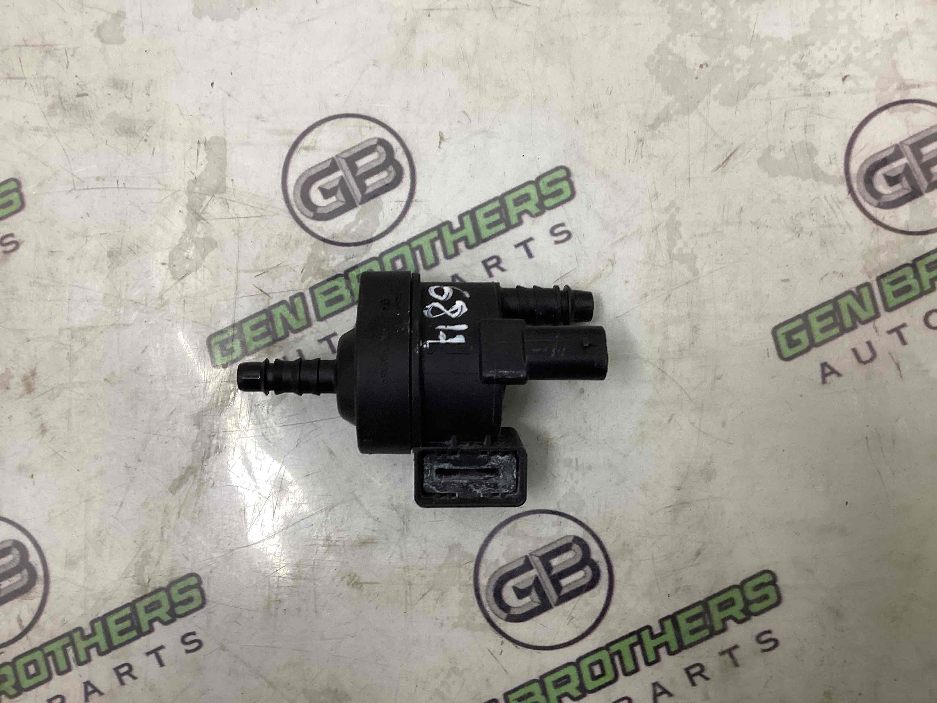 Клапан вентиляції паливного бака