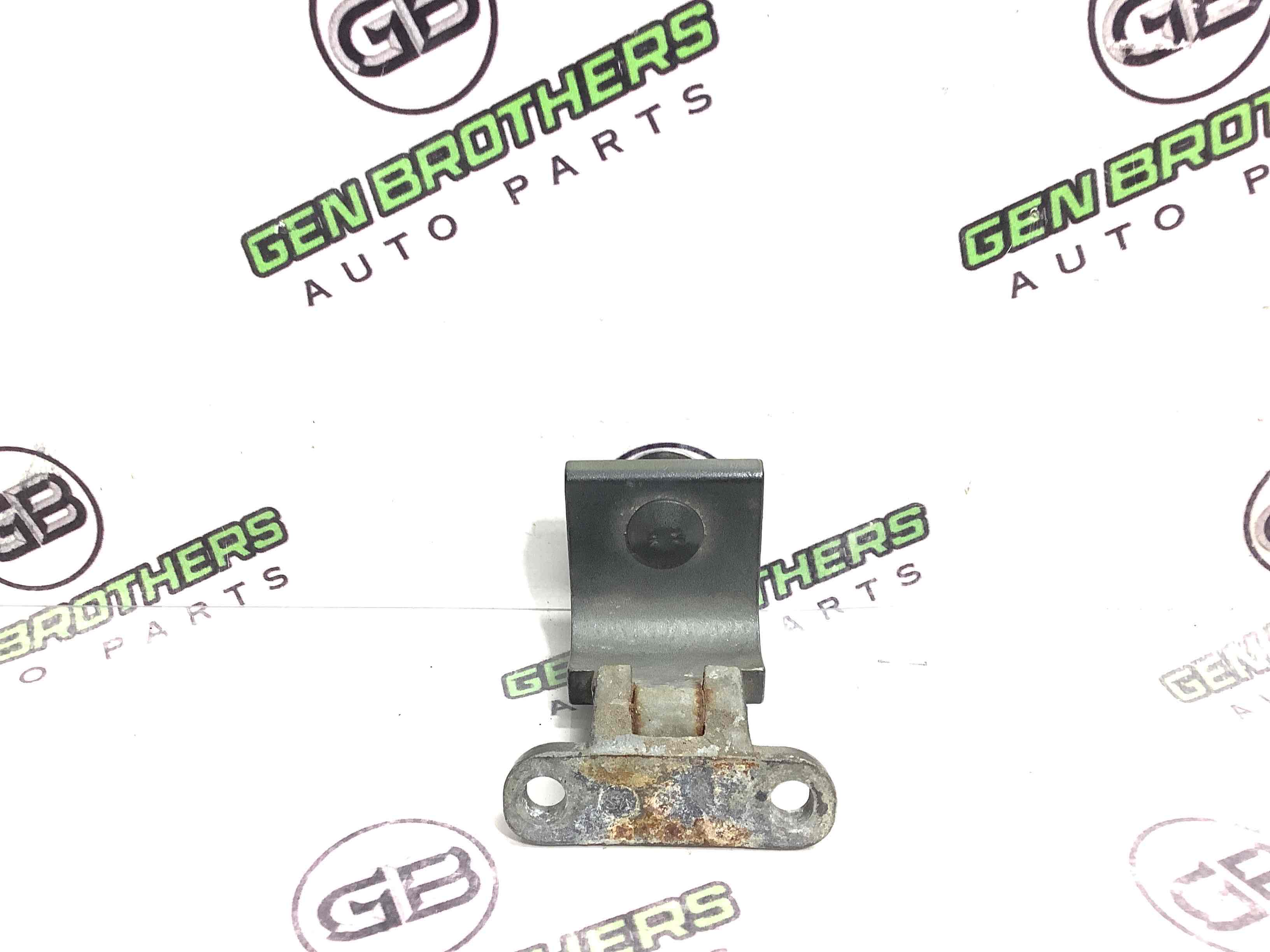 Петля кришки багажника, двері багажника