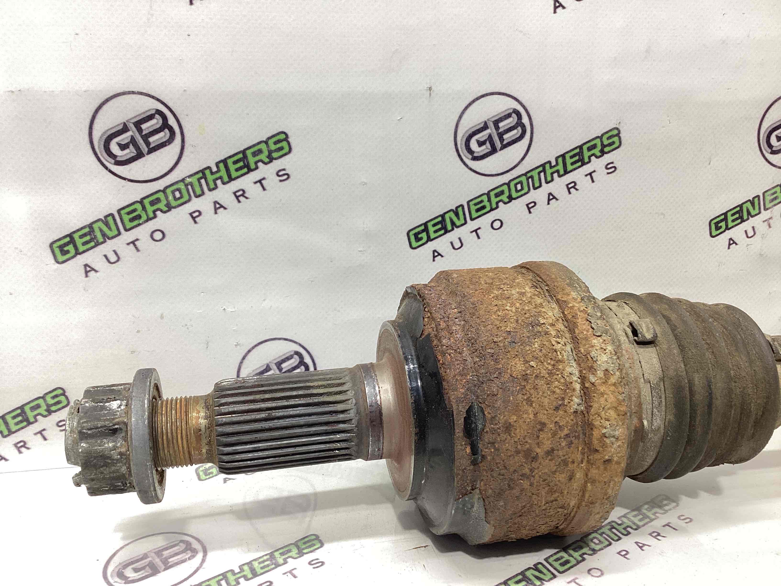 Привід піввісь задня права