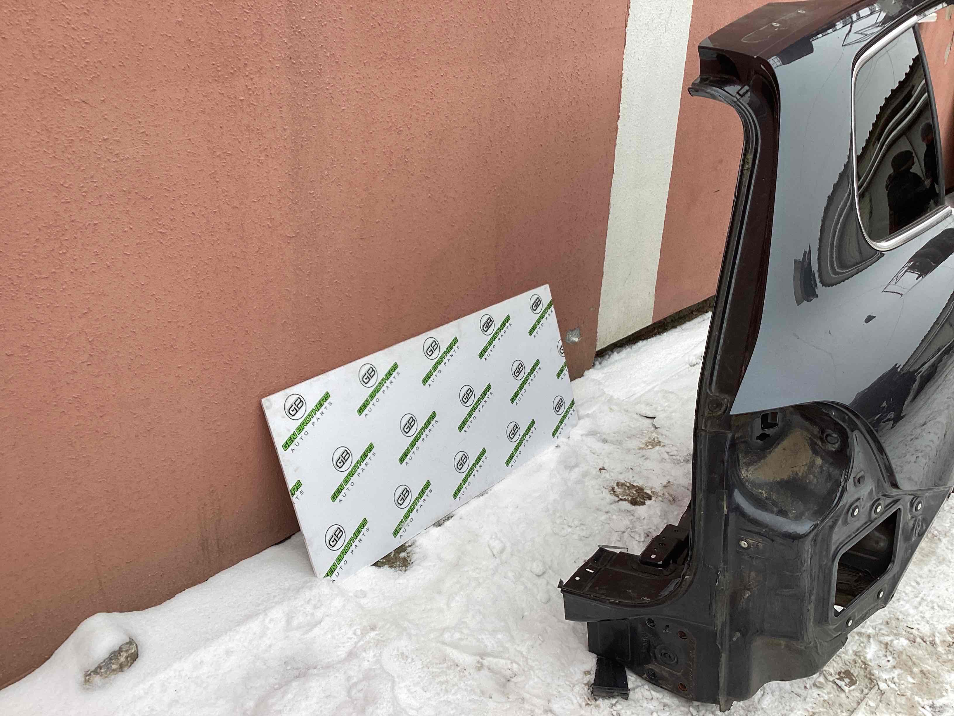 Чверть задня права