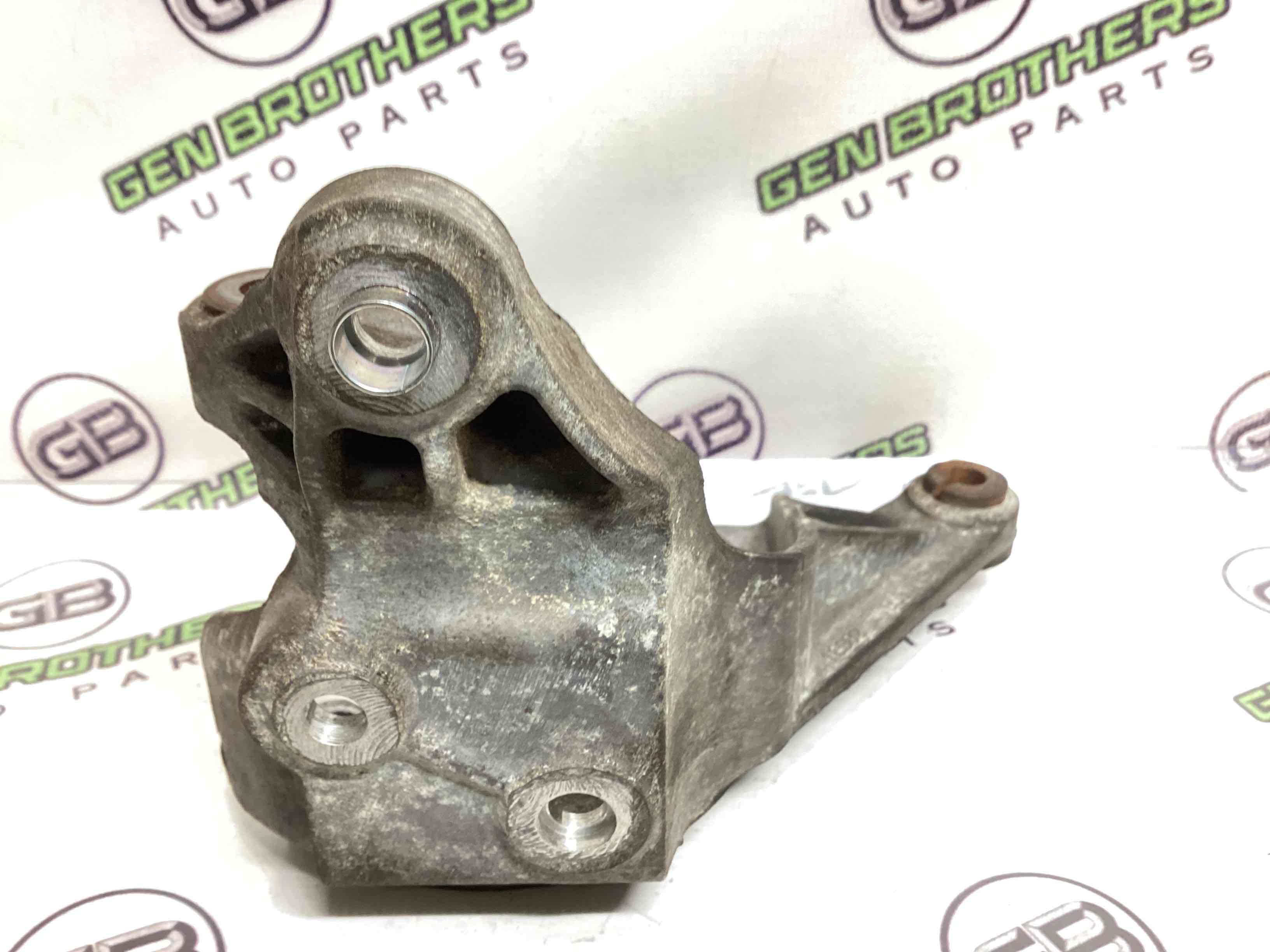 Кронштейн гідропідсилювача