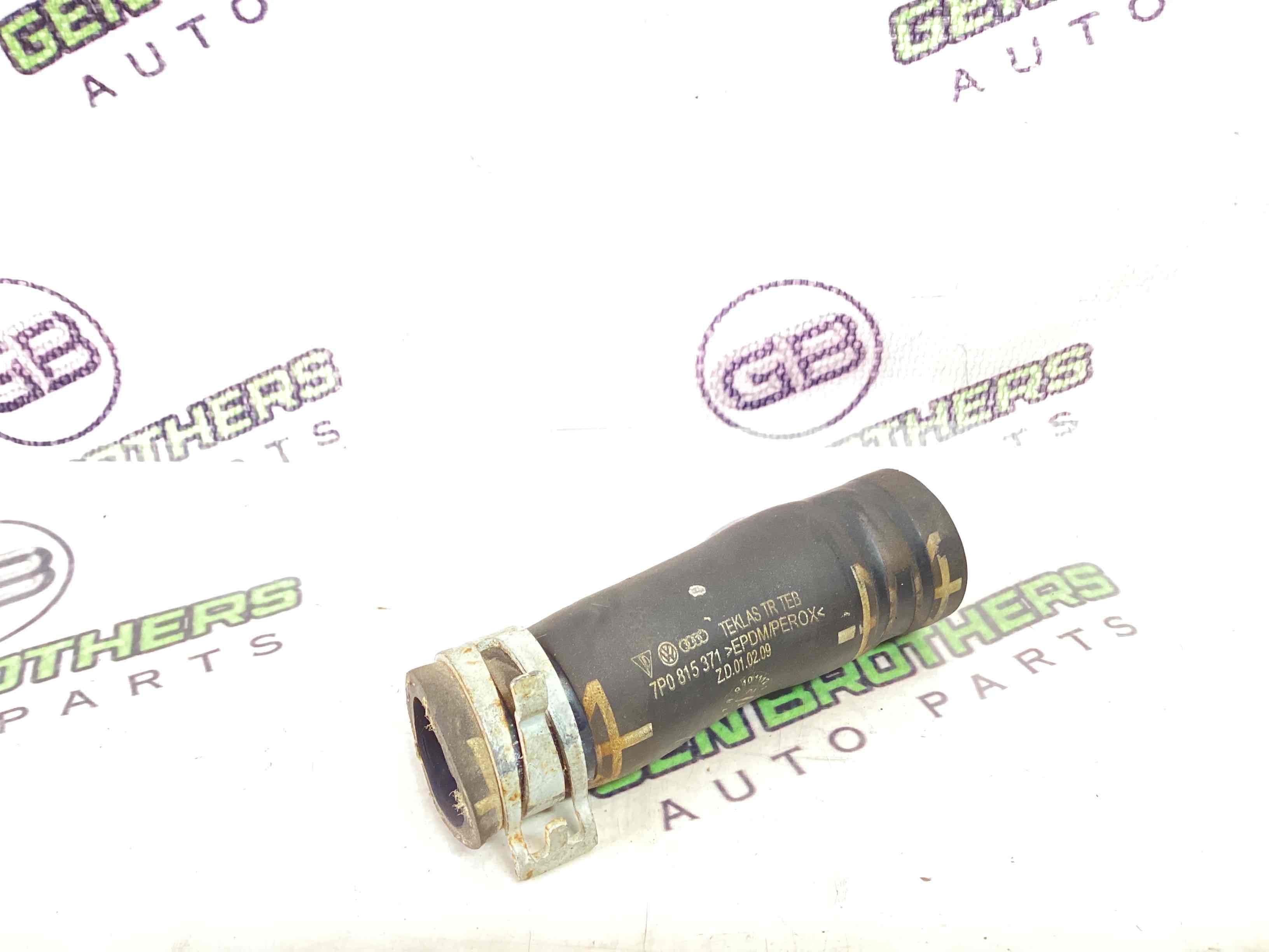 Патрубок трубопровід, шланг