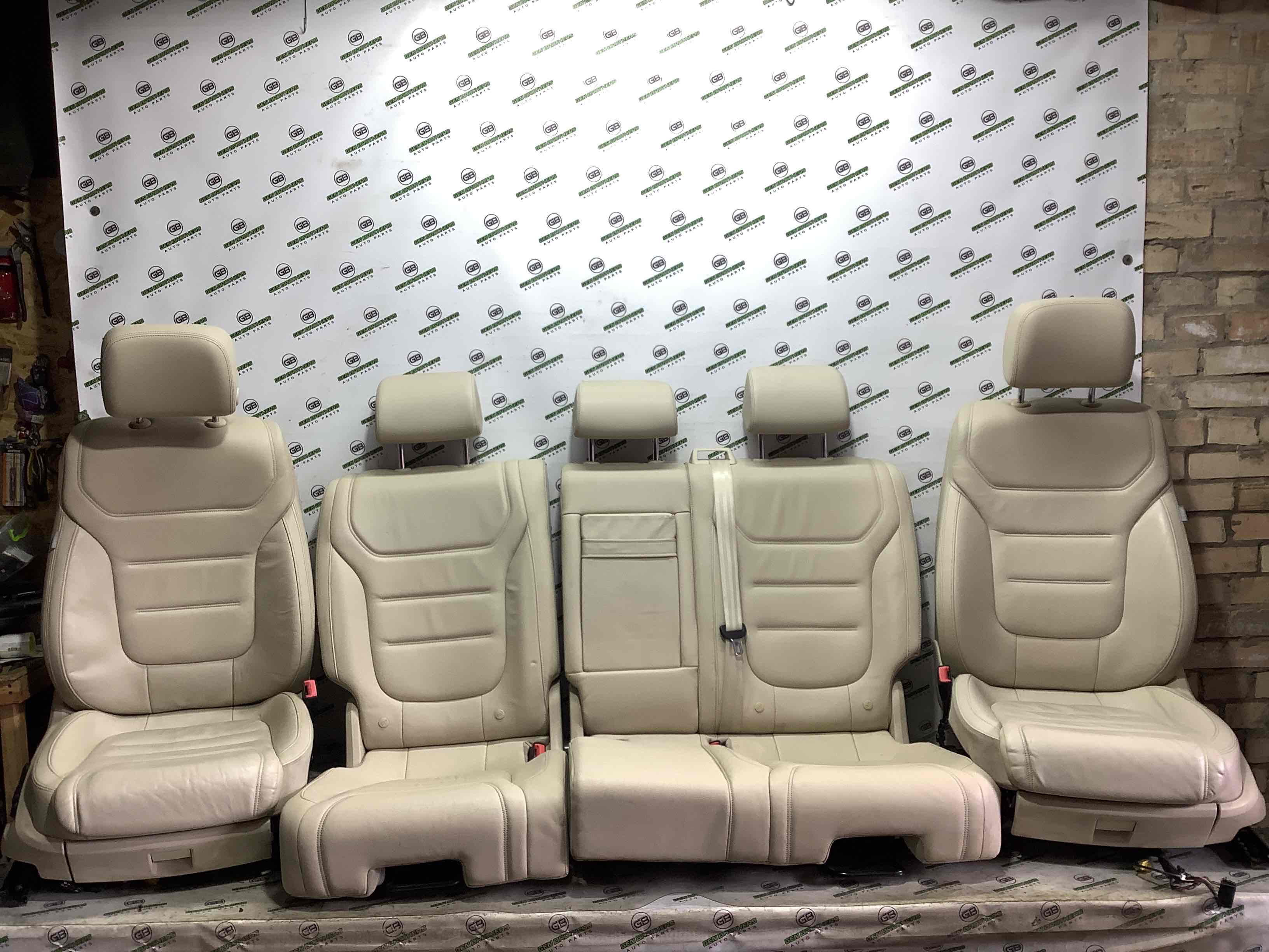 Салон комплект сидінь