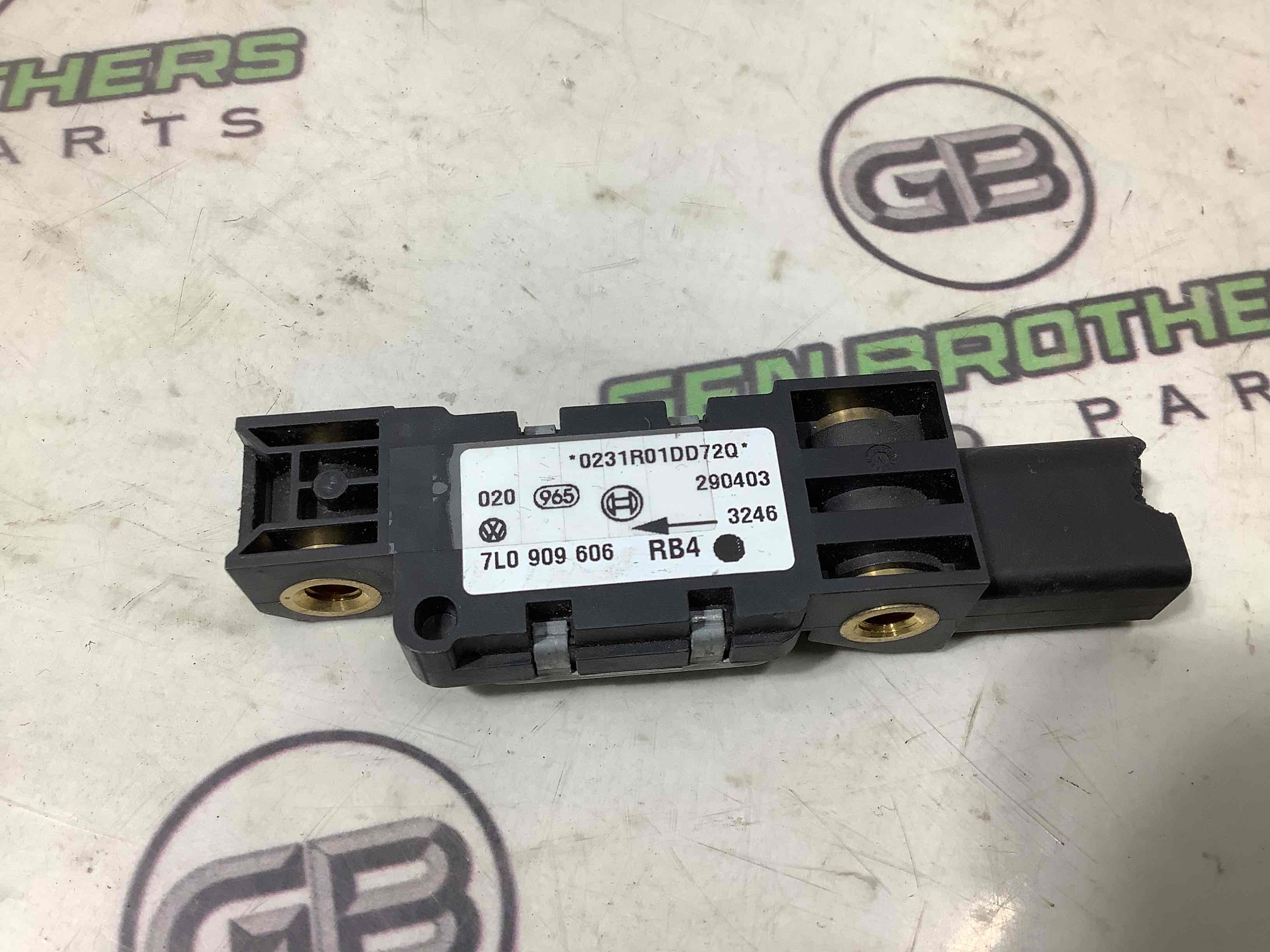 Датчик удару Airbag бічний