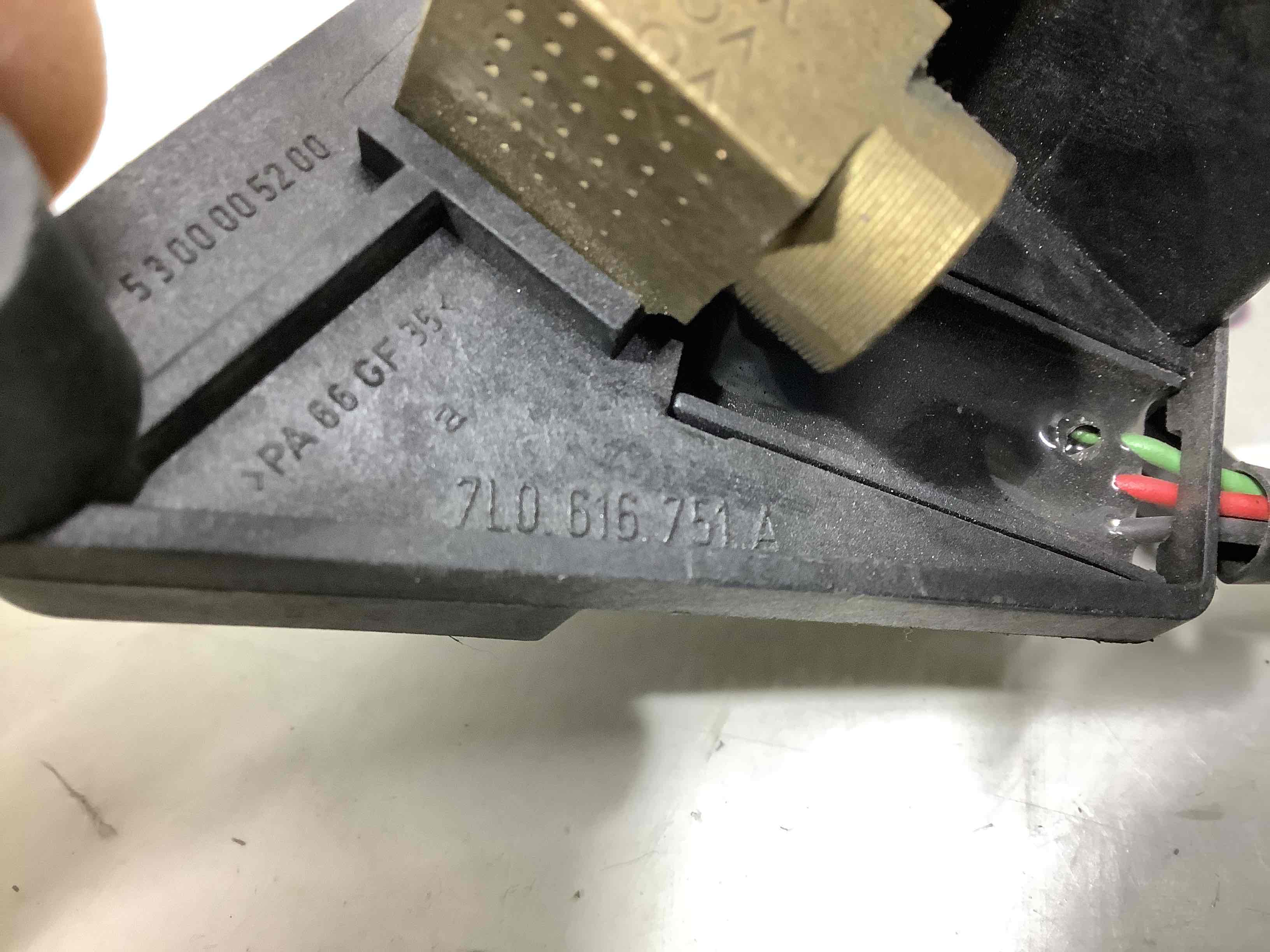 Блок контролю тиску шин