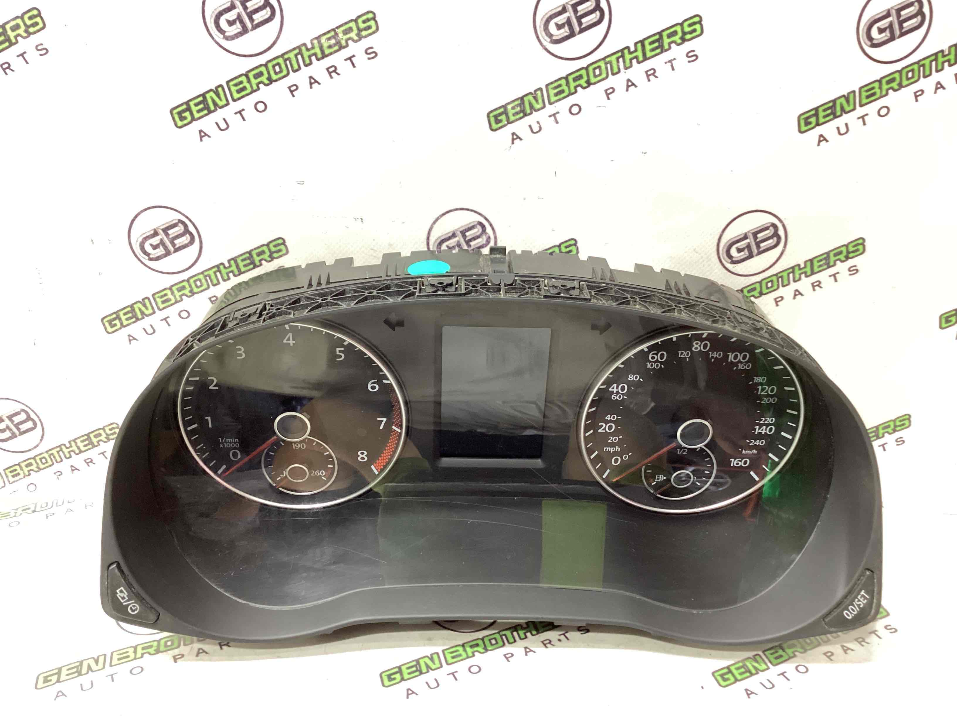 Щиток приладів панель приладів