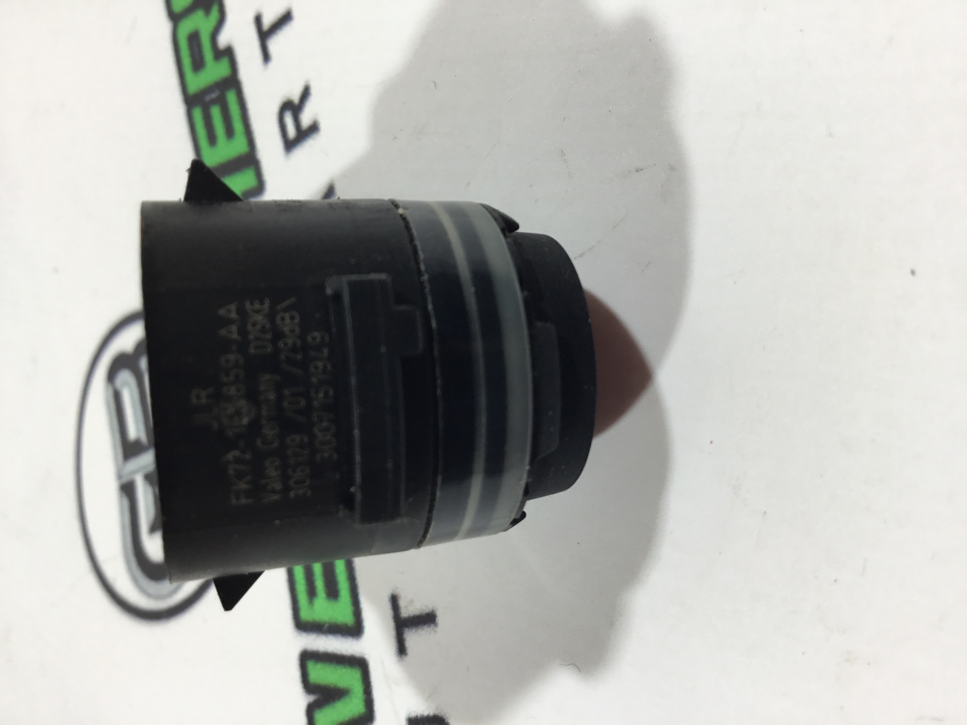 Парктронік, кріплення, корпус