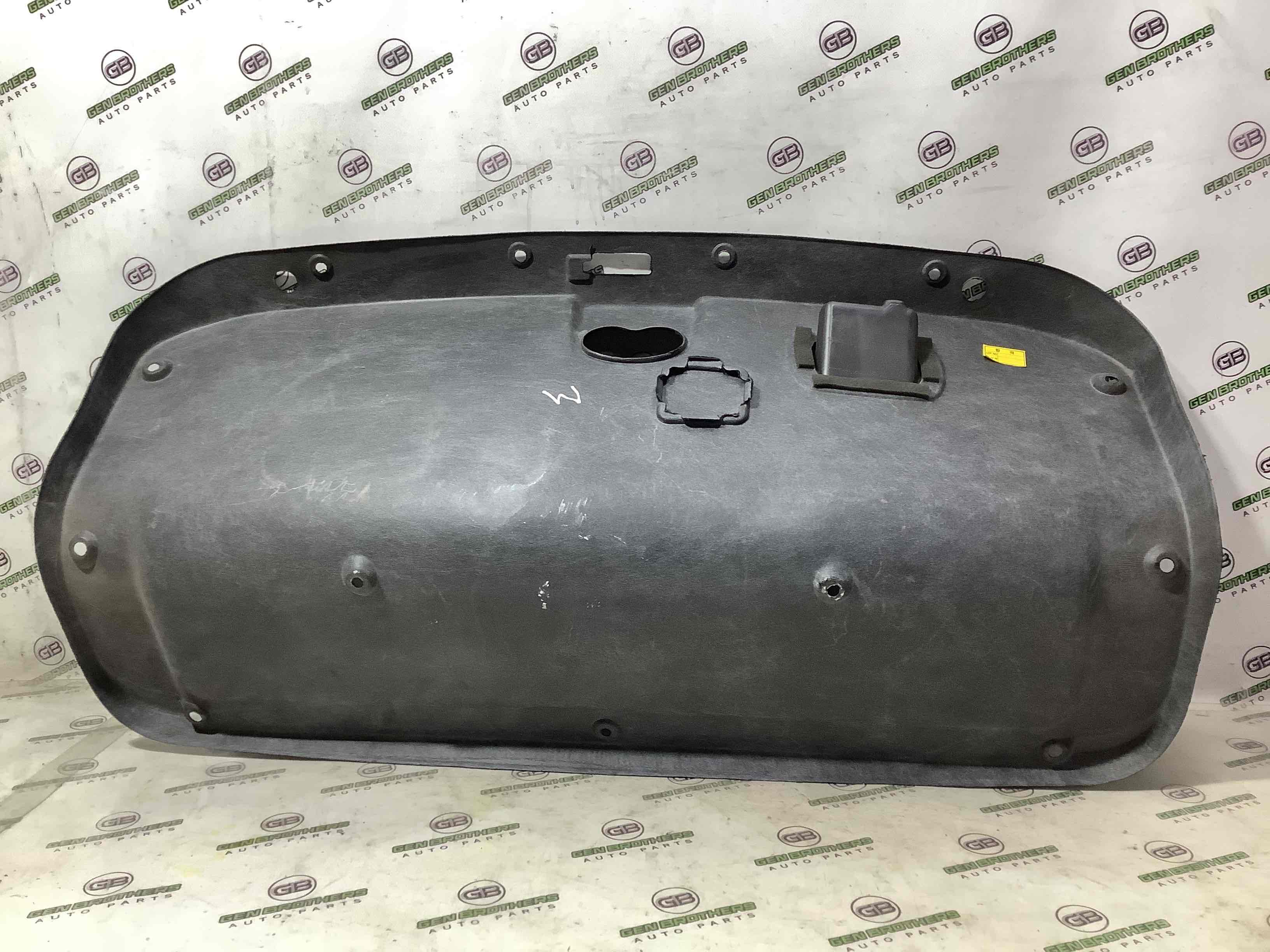 Елементи оздоблення багажника