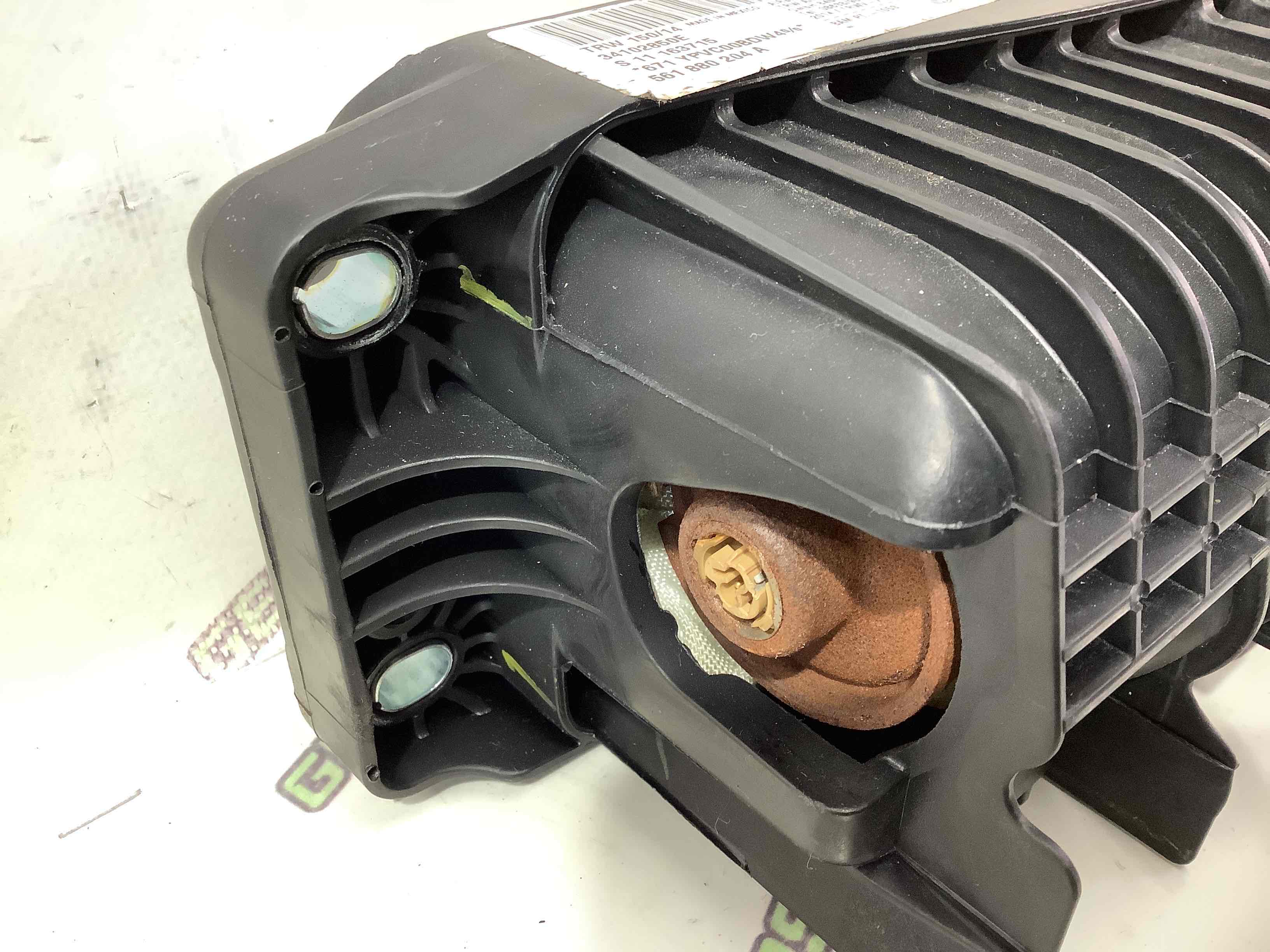 Подушка безпеки пасажира торпедо