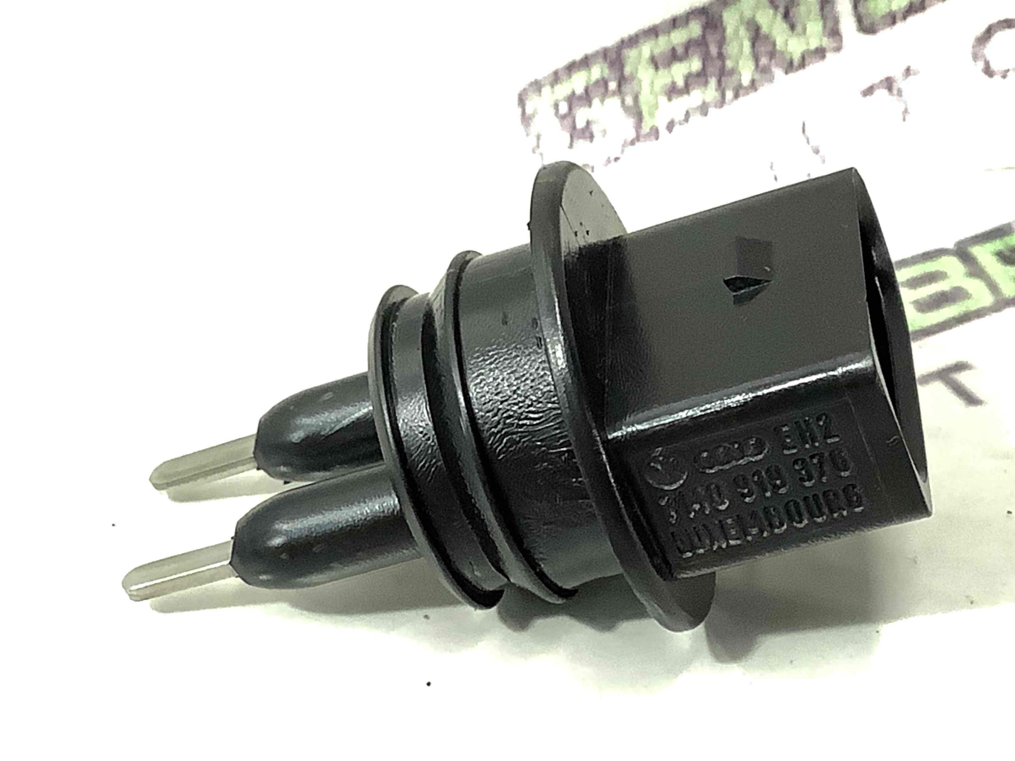 Датчик рівня бачка омивача