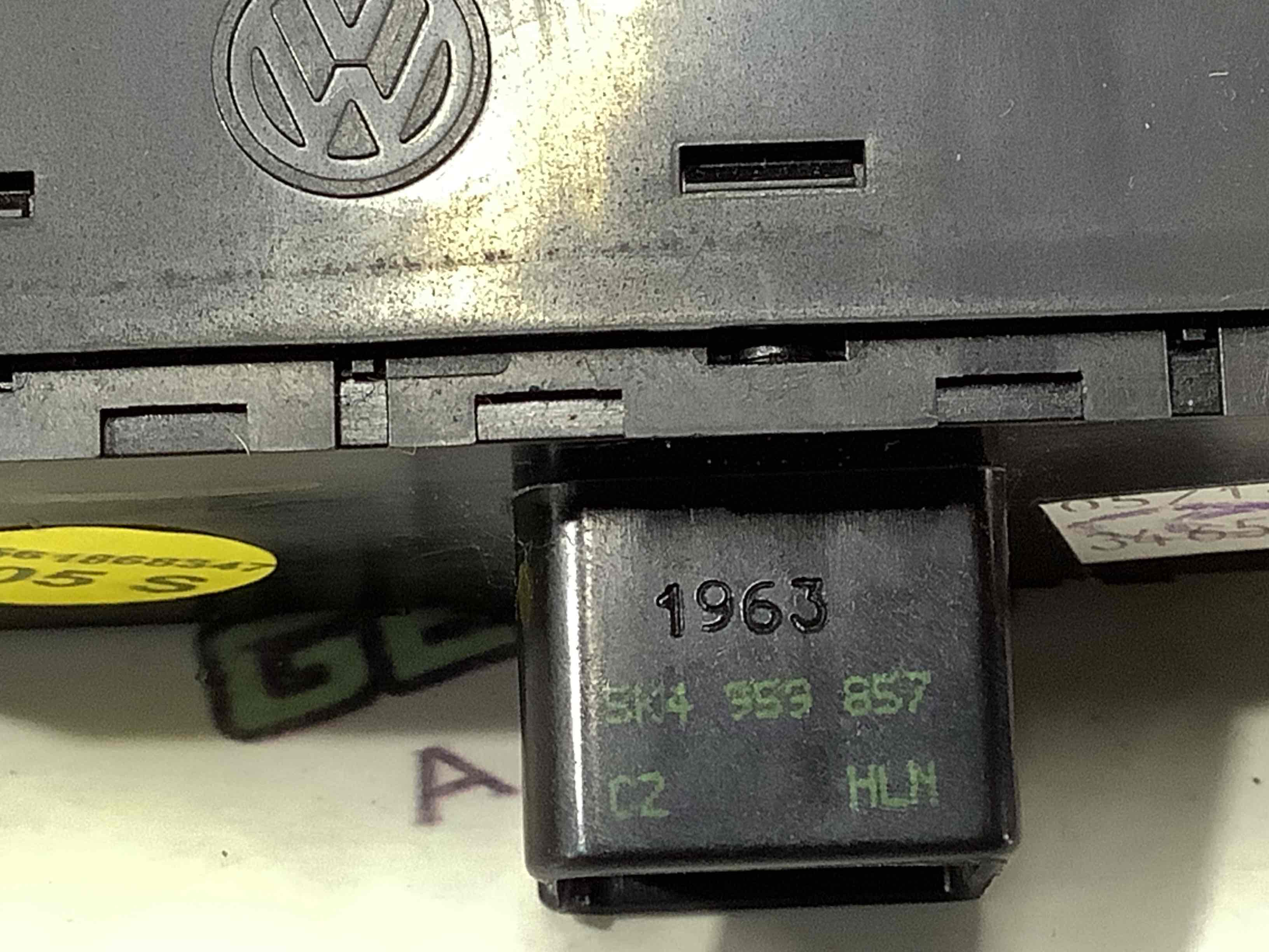 Кнопки керування склопідйомниками