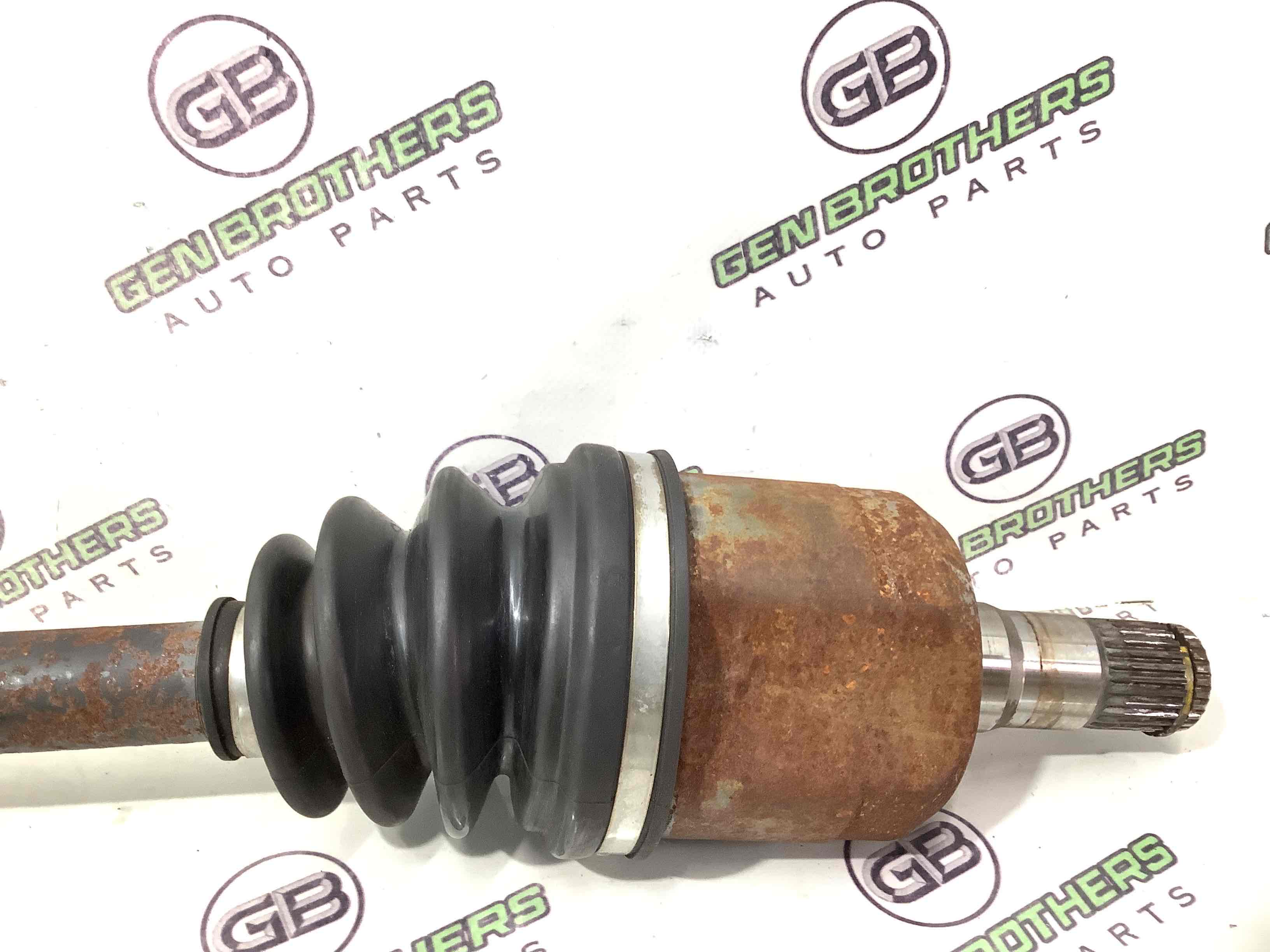 Піввісь передня права (привідний вал, ШРУС)