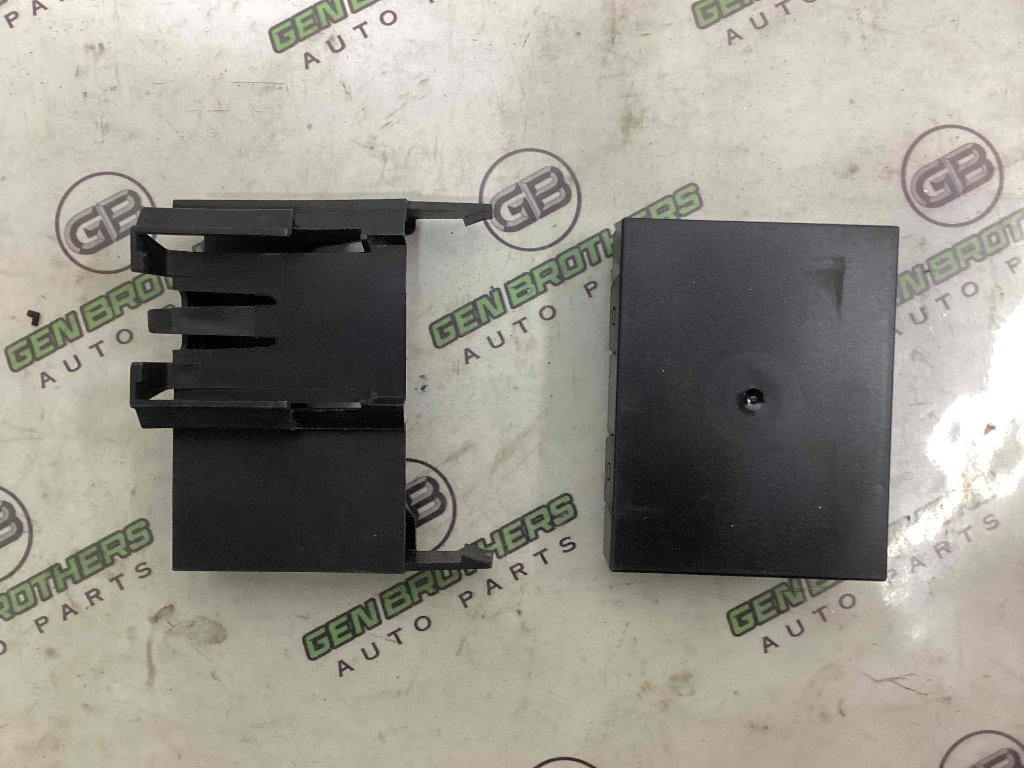 Блок керування безключовим доступом