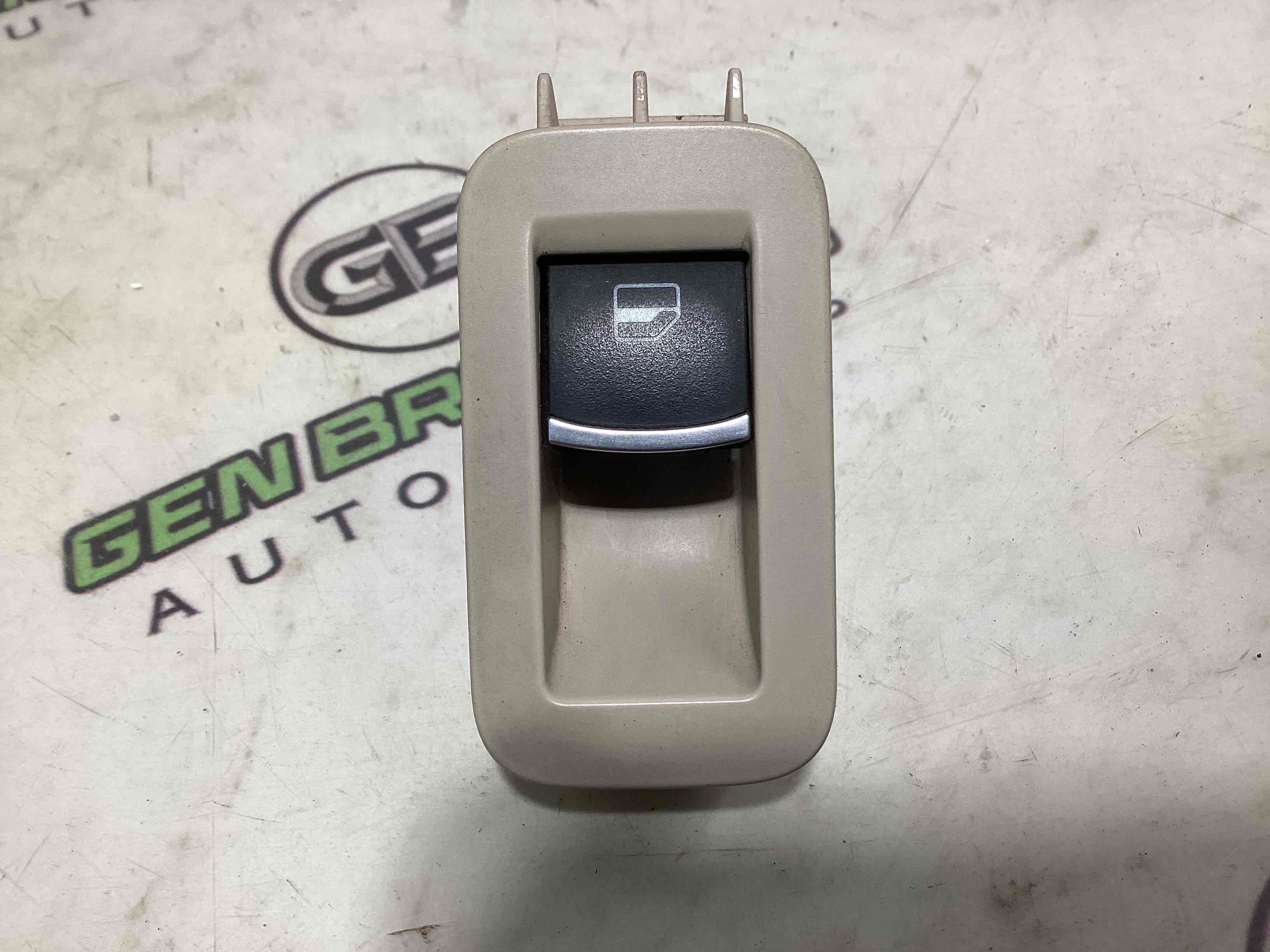 Кнопки керування склопідйомниками