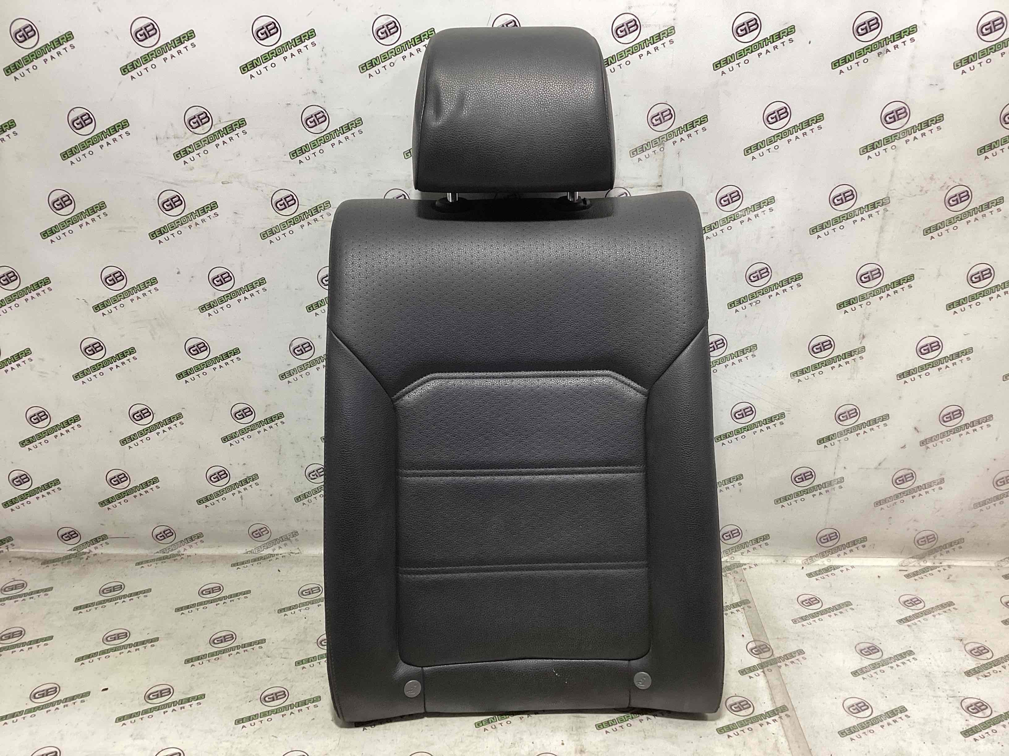 Задній ряд сидінь