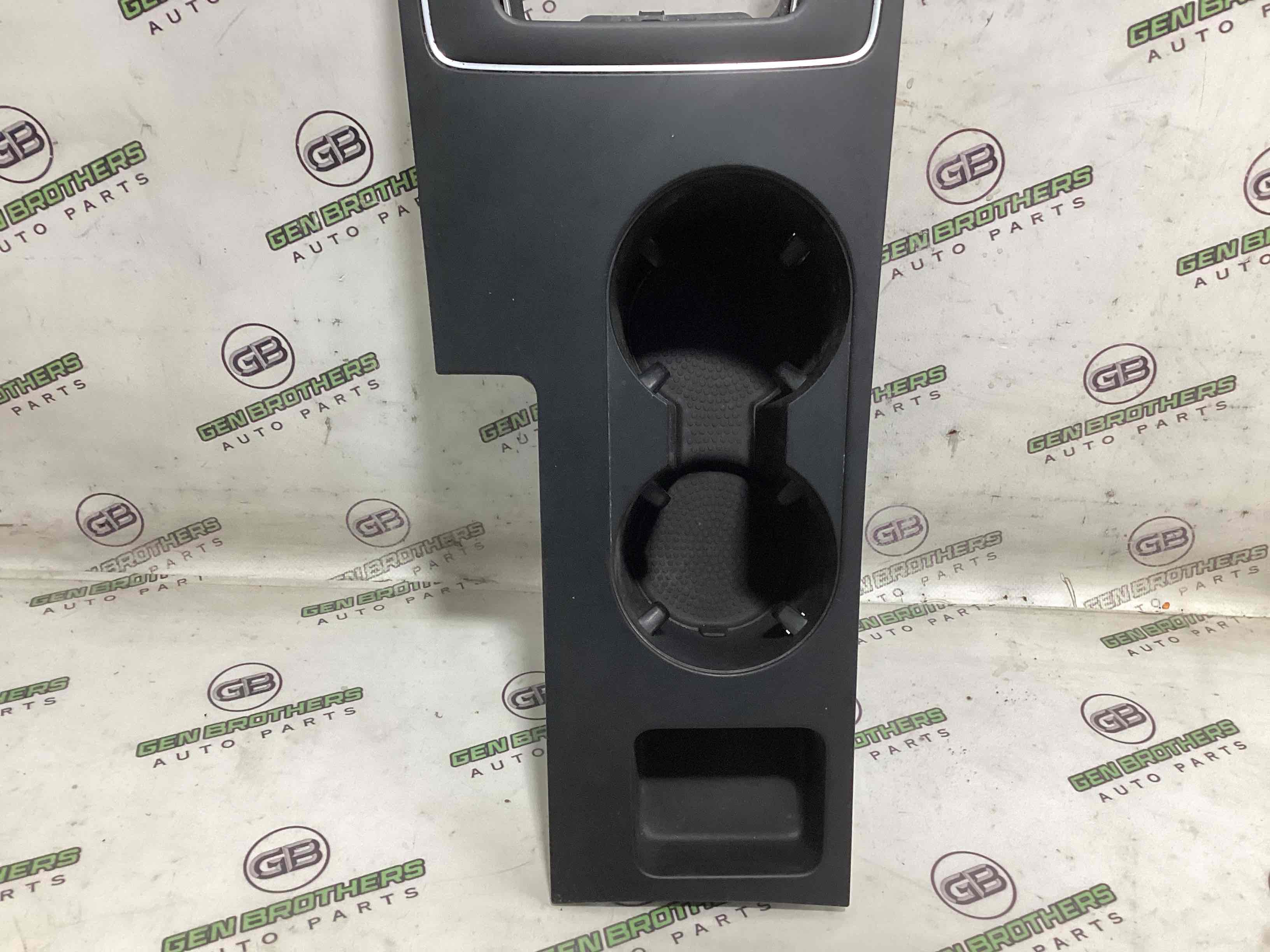 Оздоблення центральної консолі