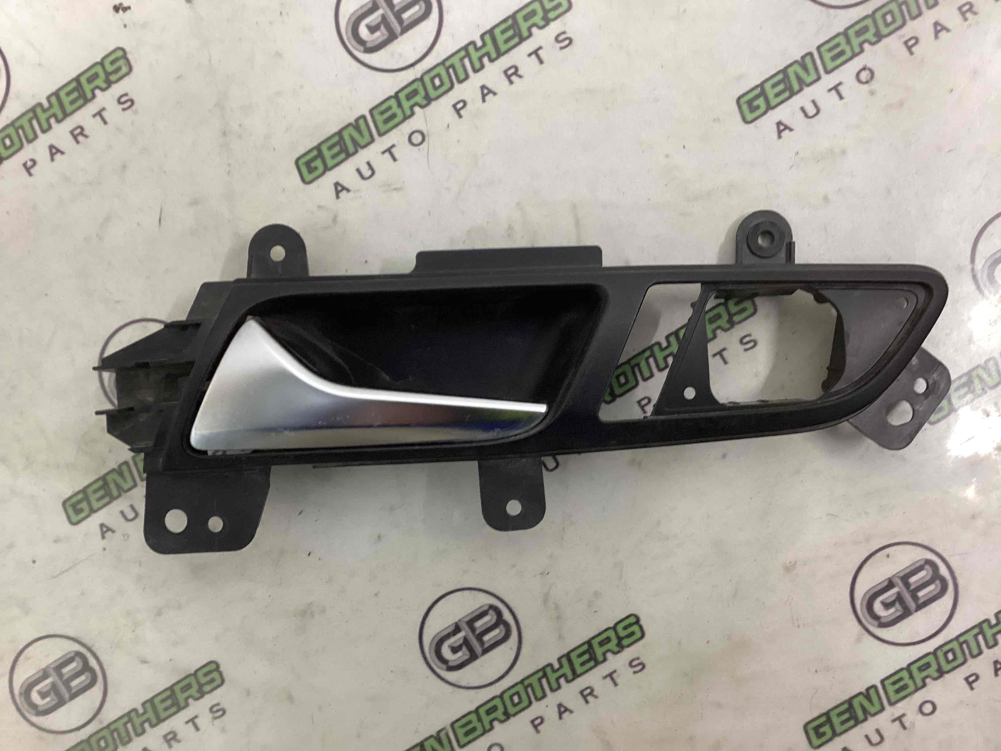 Ручка дверей салону внутрішня, поручень