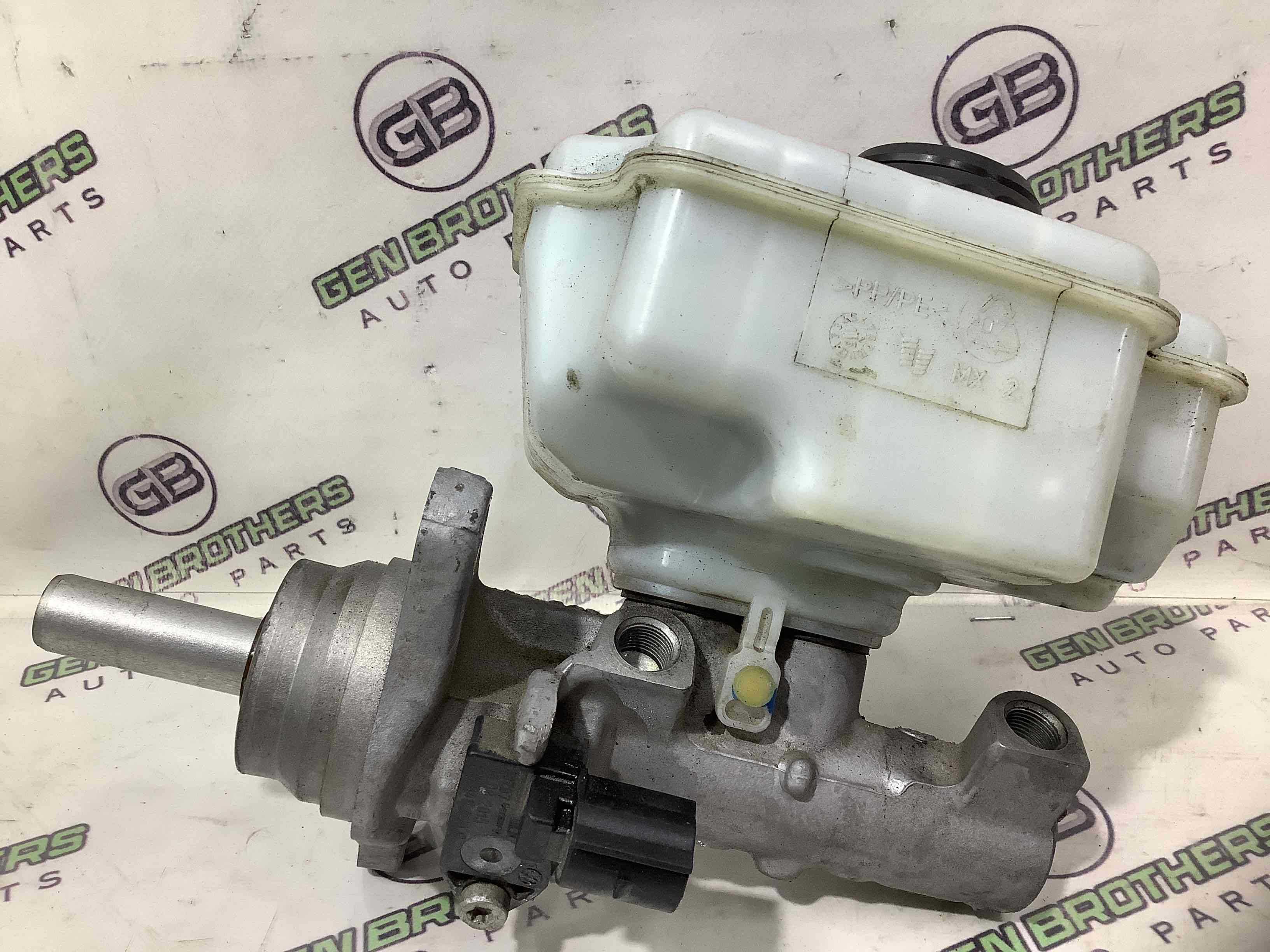 Циліндр гальмівний головний