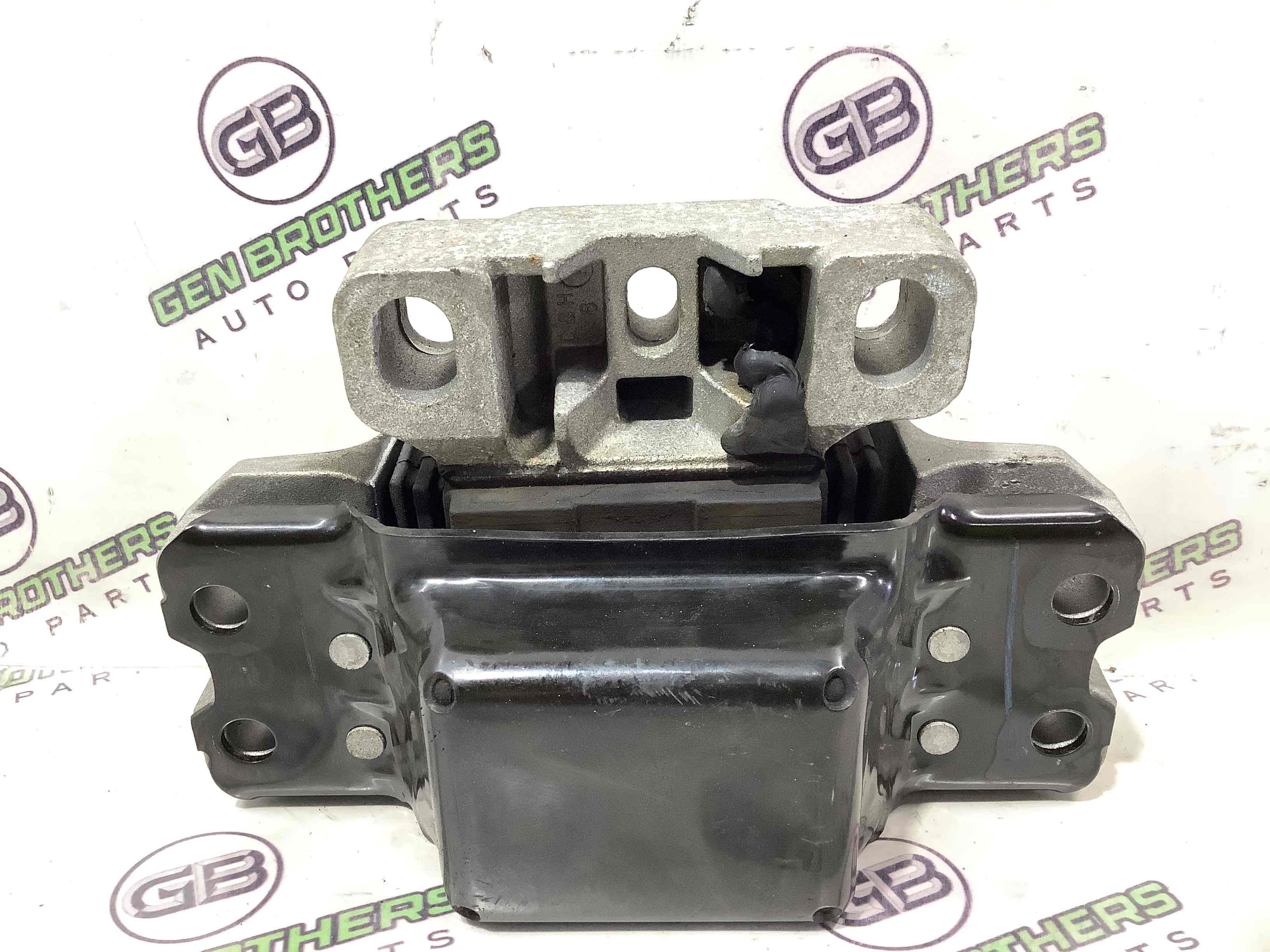 Подушка кріплення двигуна