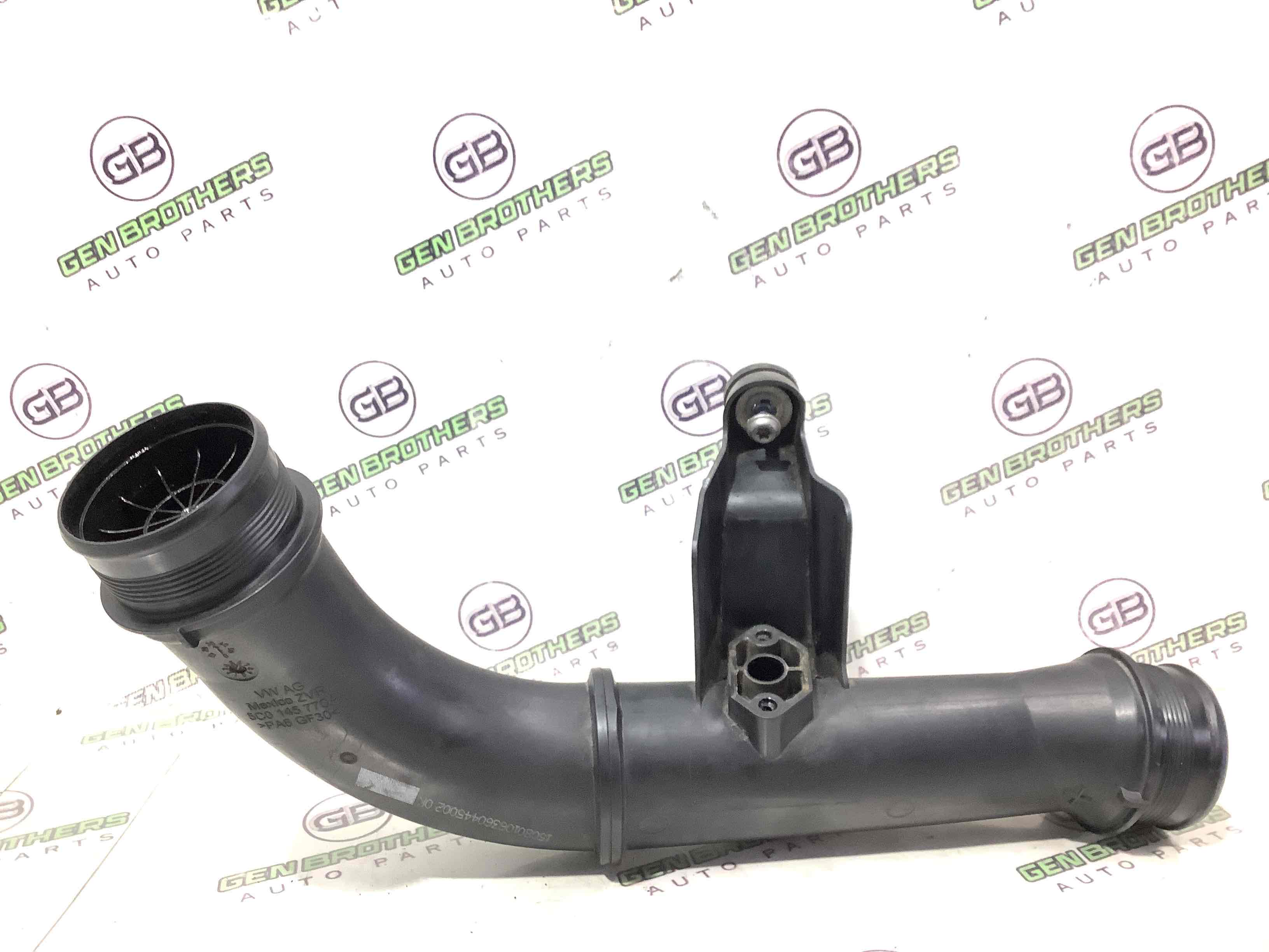 Патрубок радіаторів