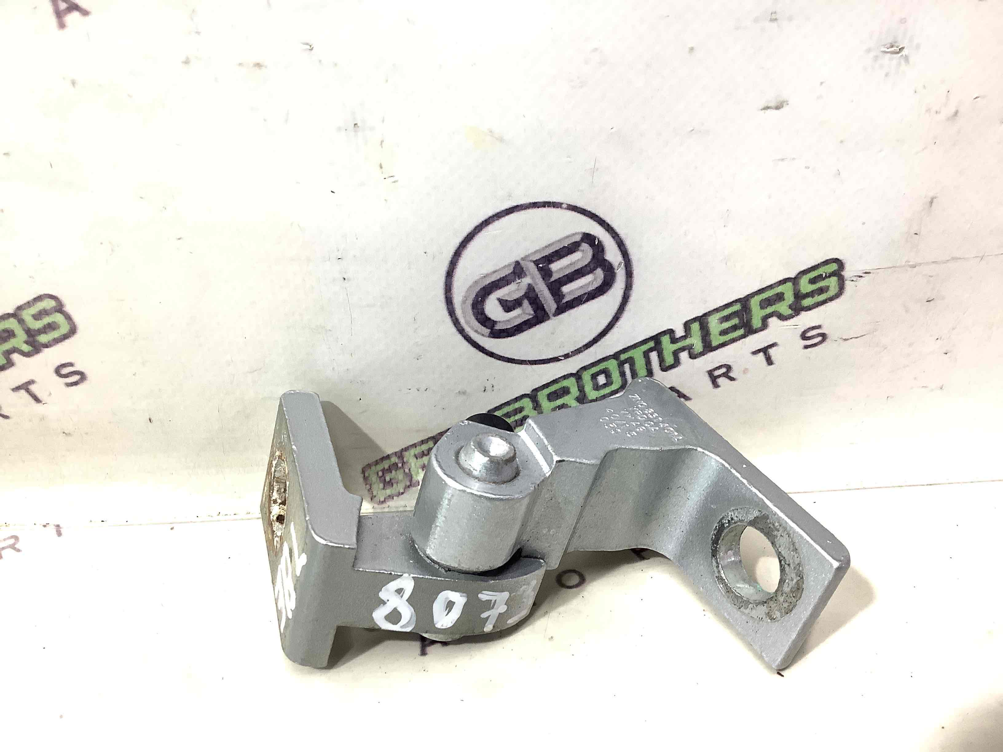 Петля двері, замок двері