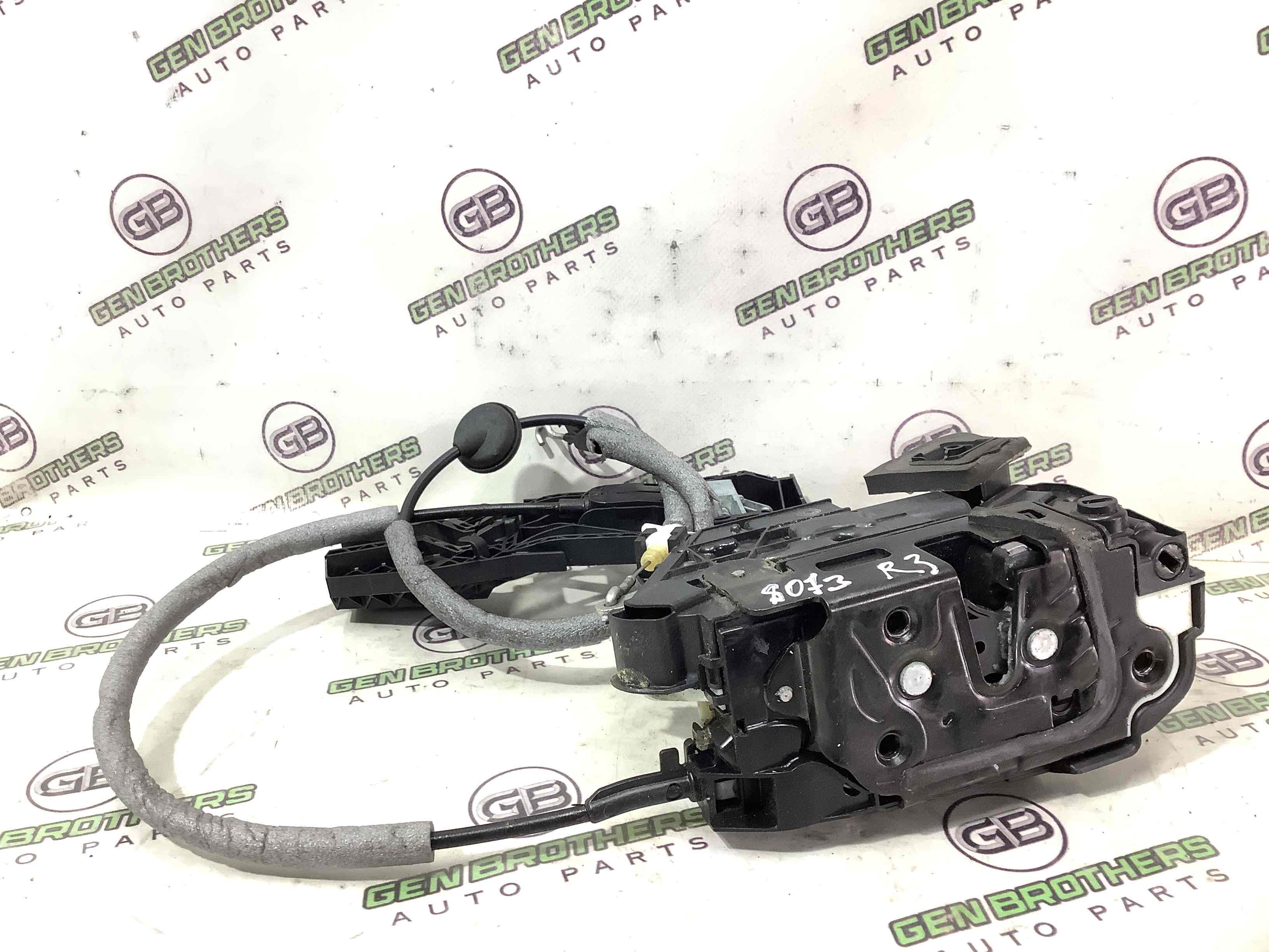 Замок дверей задньої правої