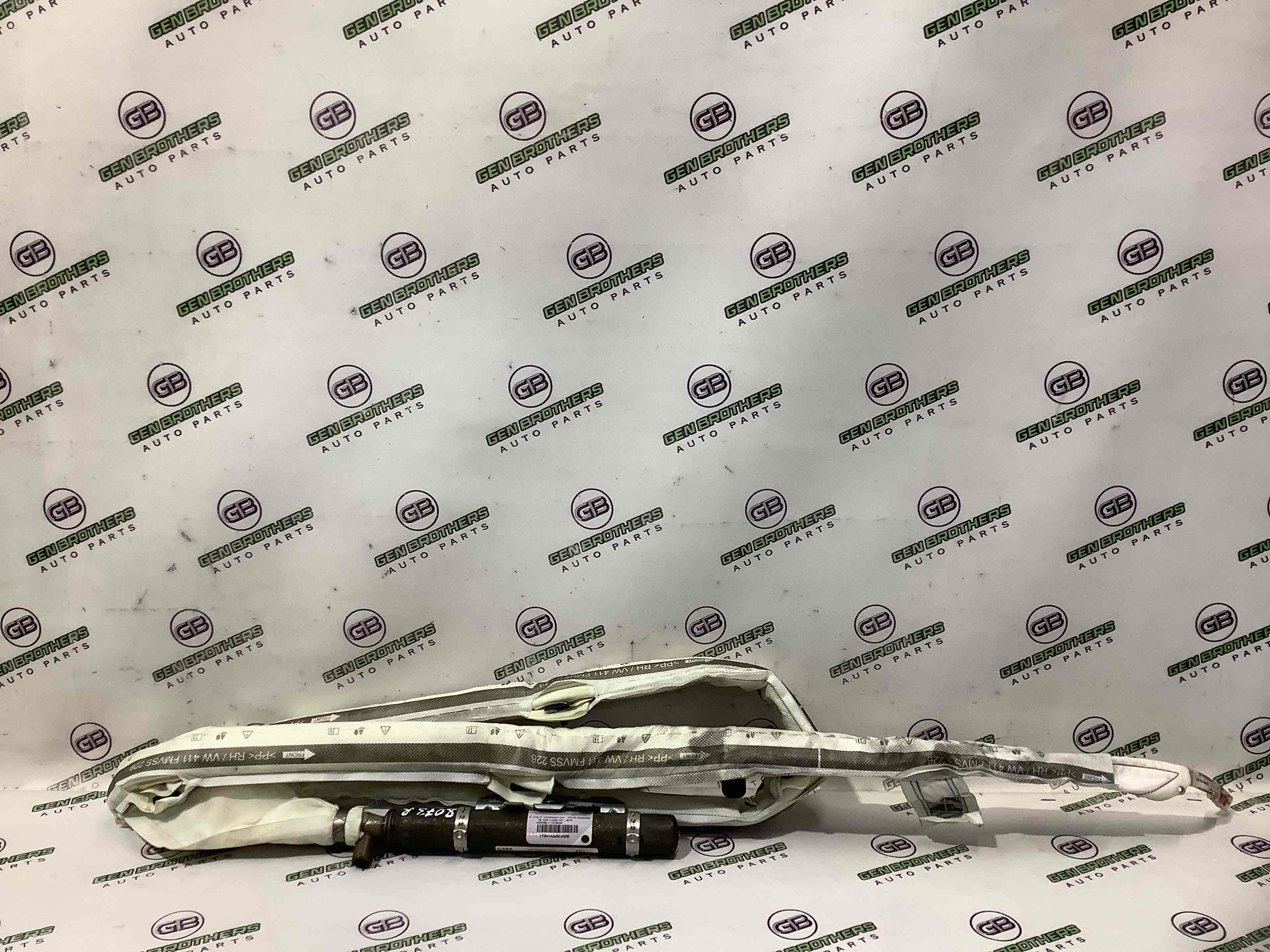 Подушка безпеки збоку шторка