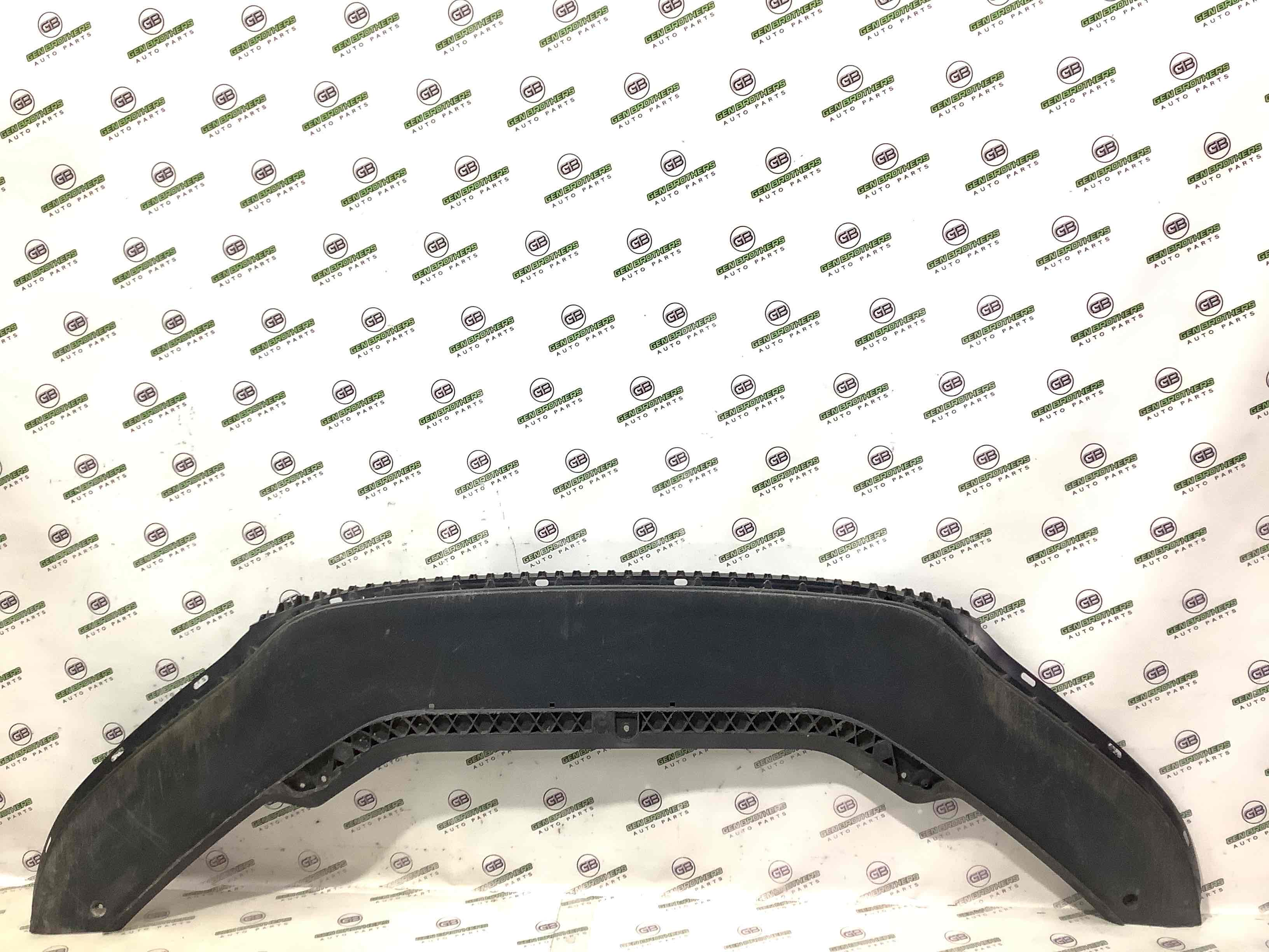 Губа бампера нижня