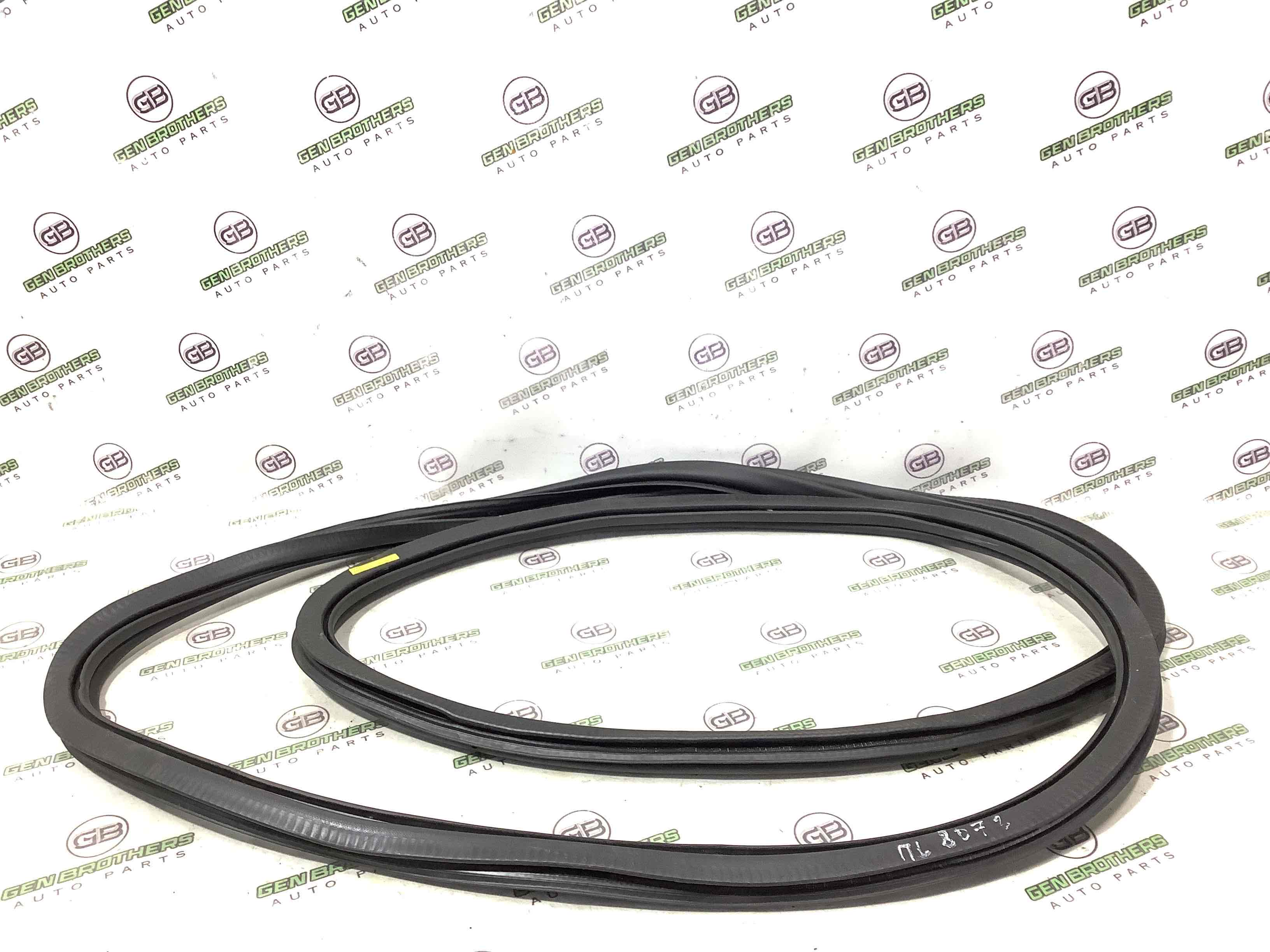 Ущільнювач скла, двері