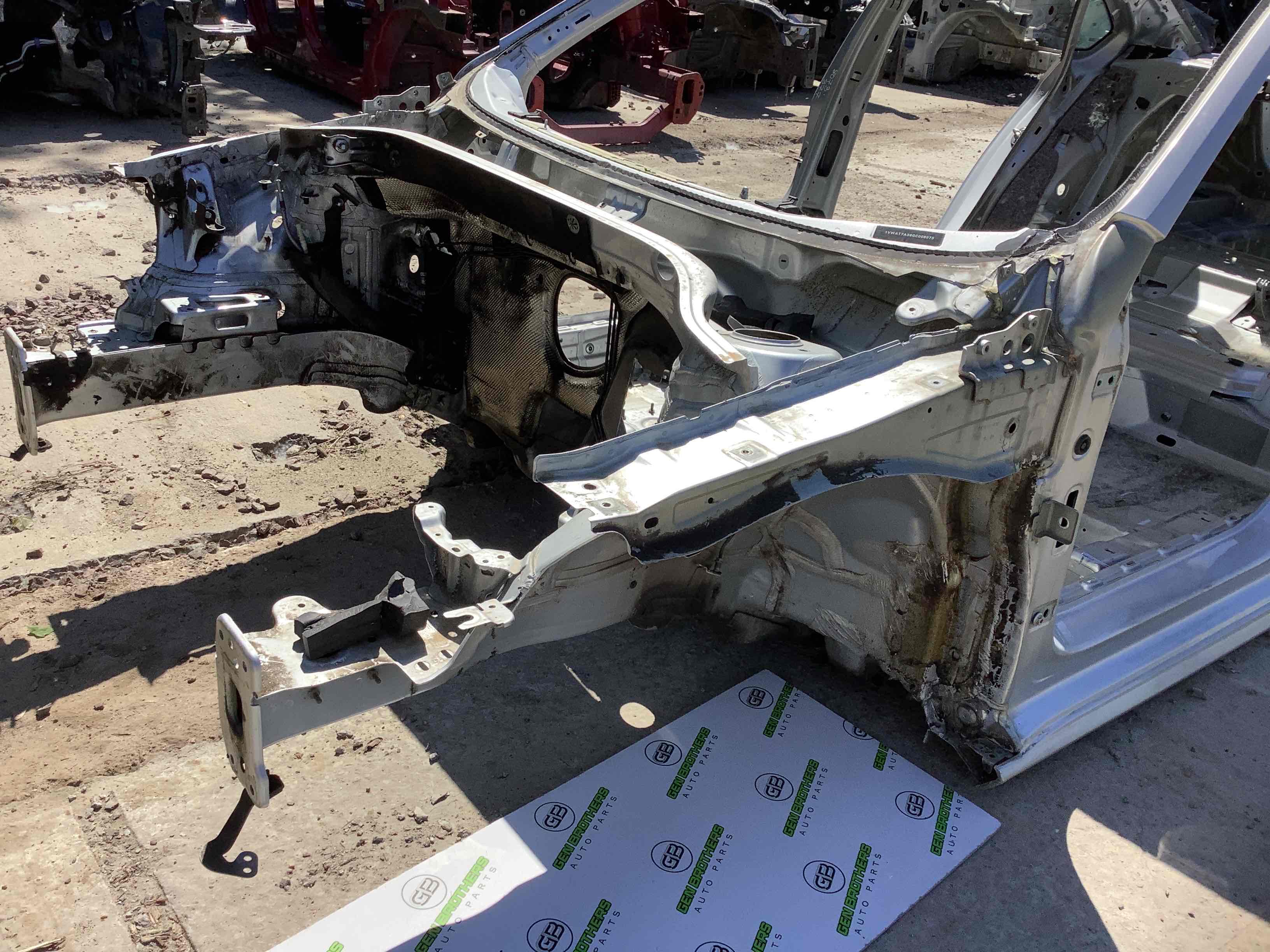 Чверть передня ліва