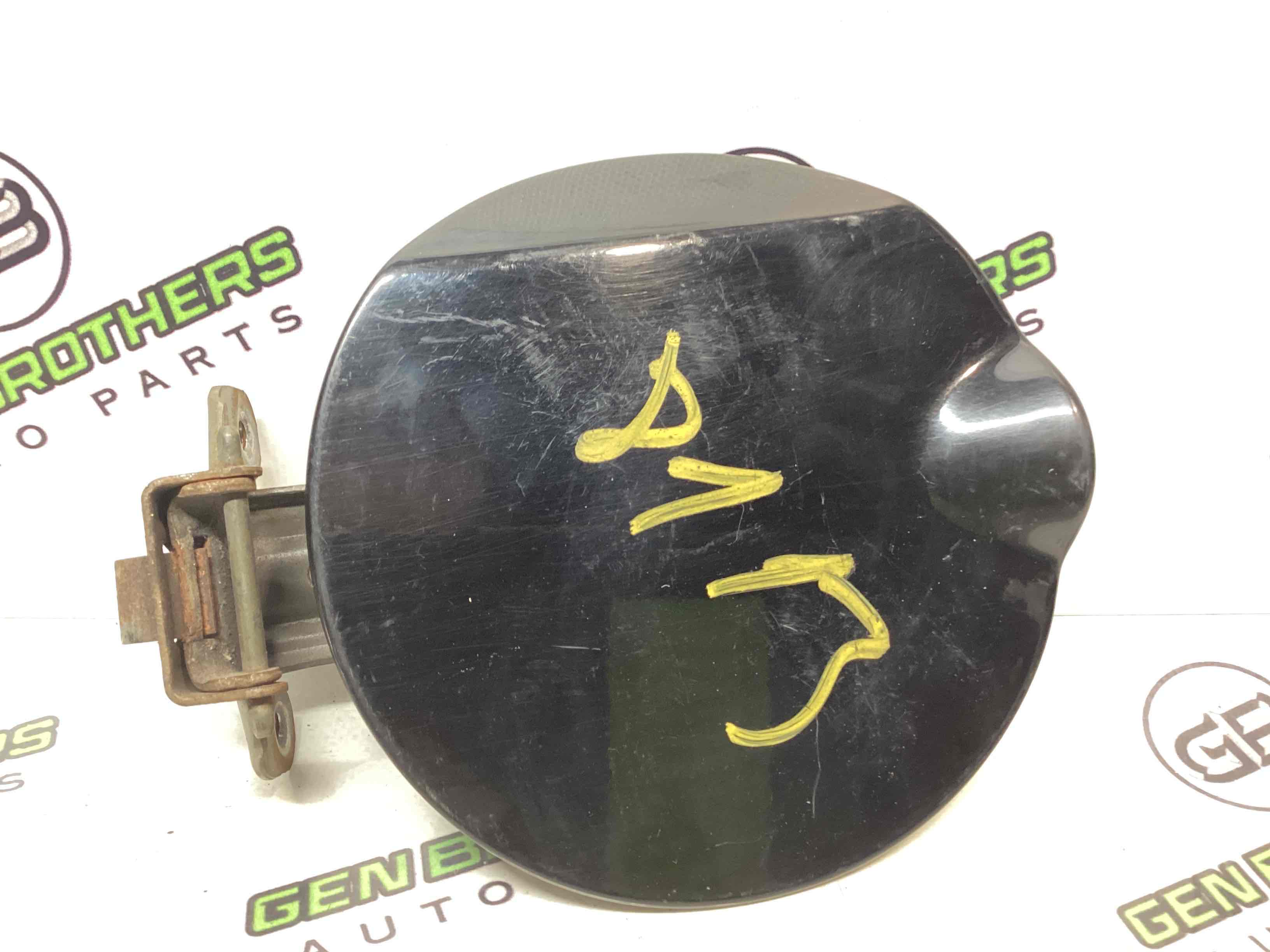 Лючок бензобака