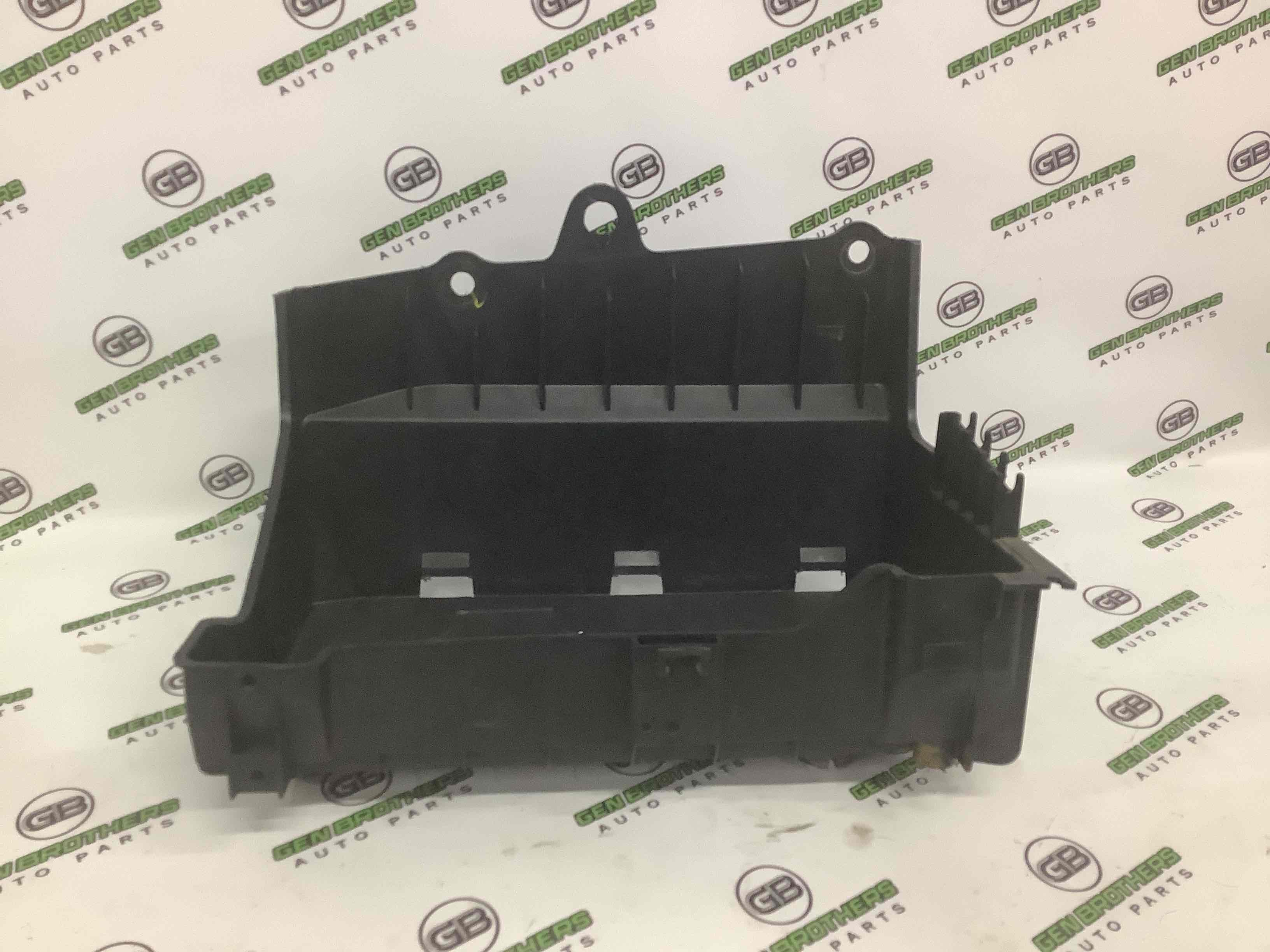 Полиця акумулятора, кришка, кріплення майданчик АКБ