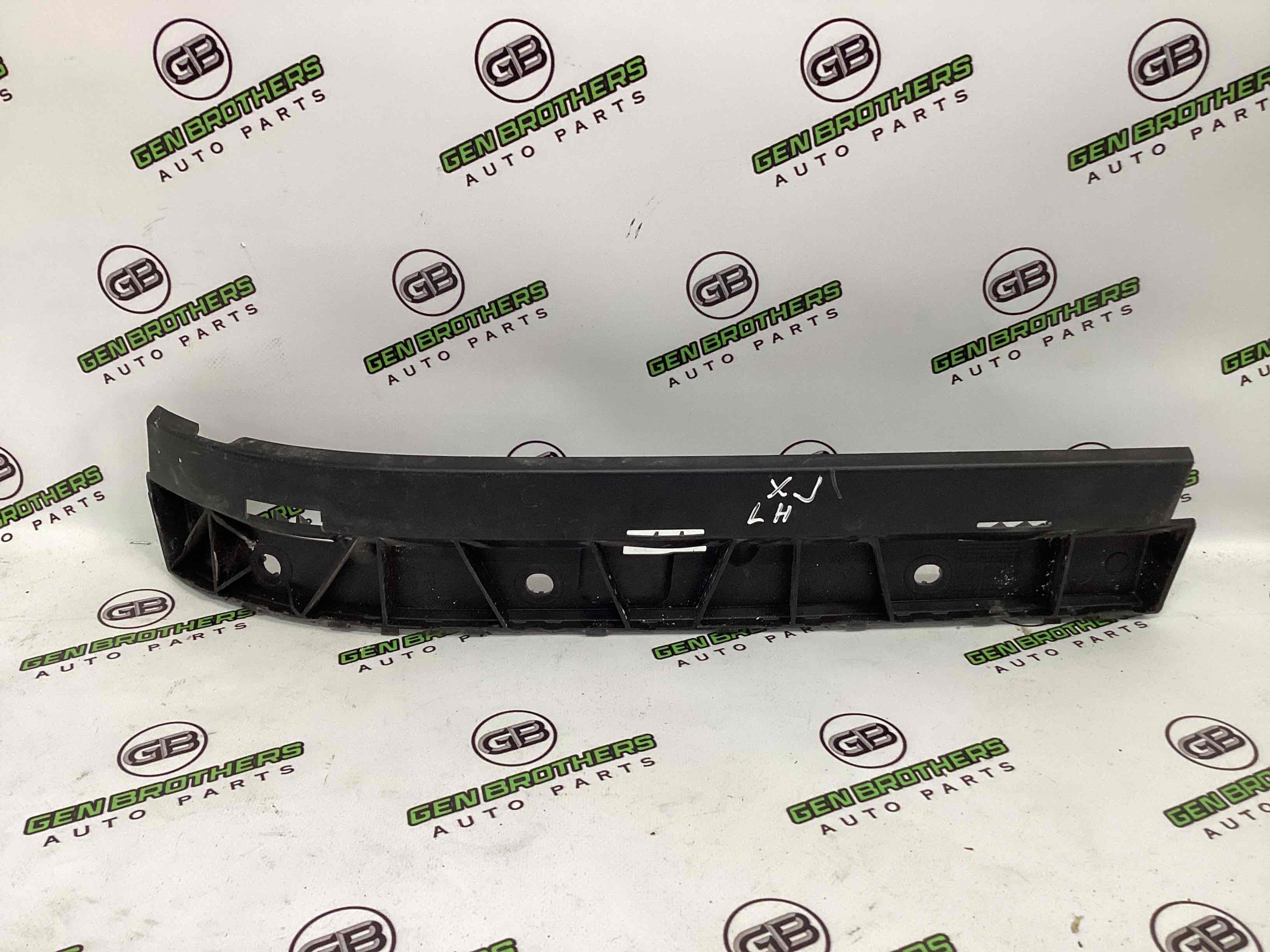 Кріплення заднього бампера ліве