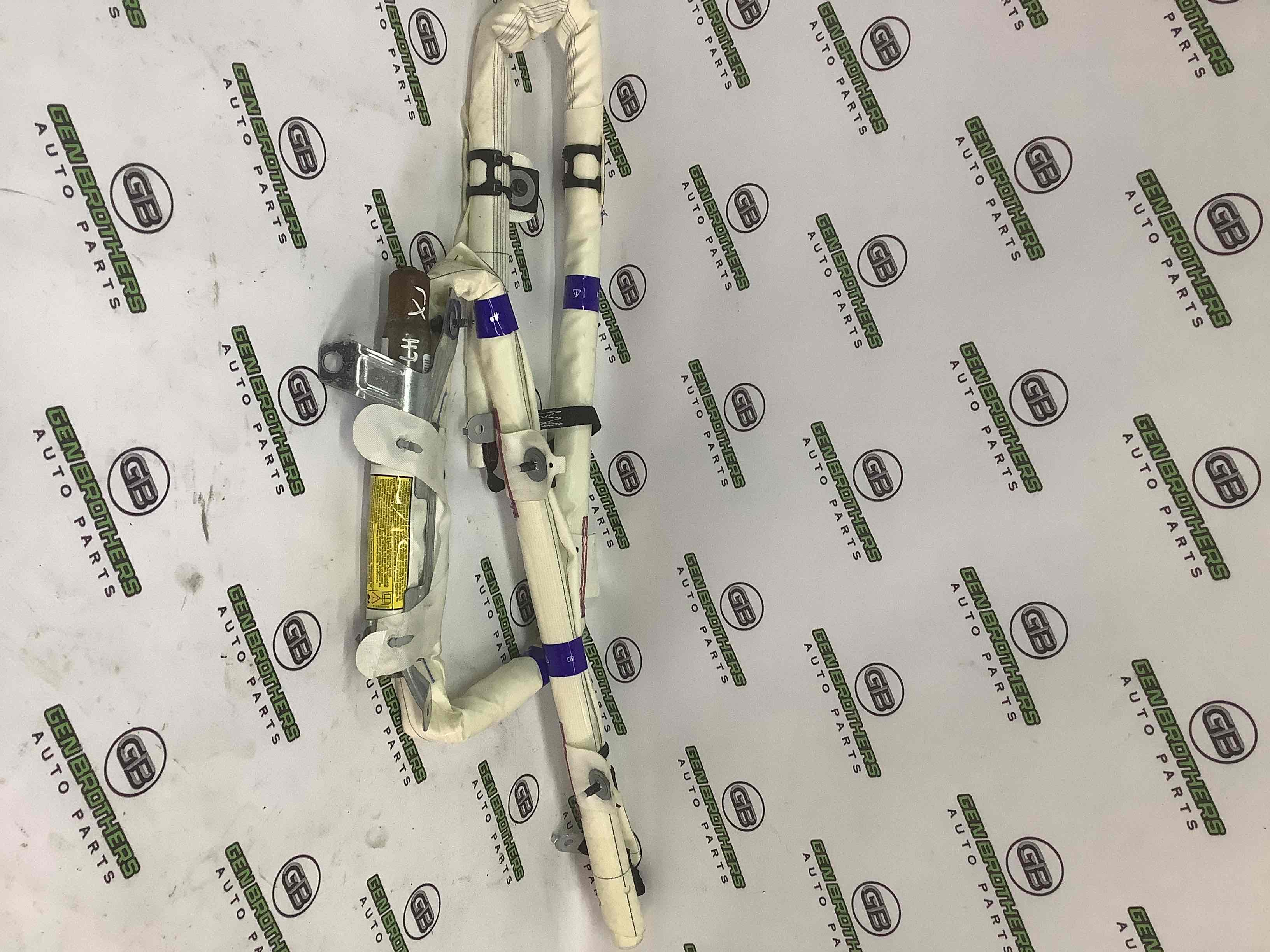 Подушка безпеки збоку шторка