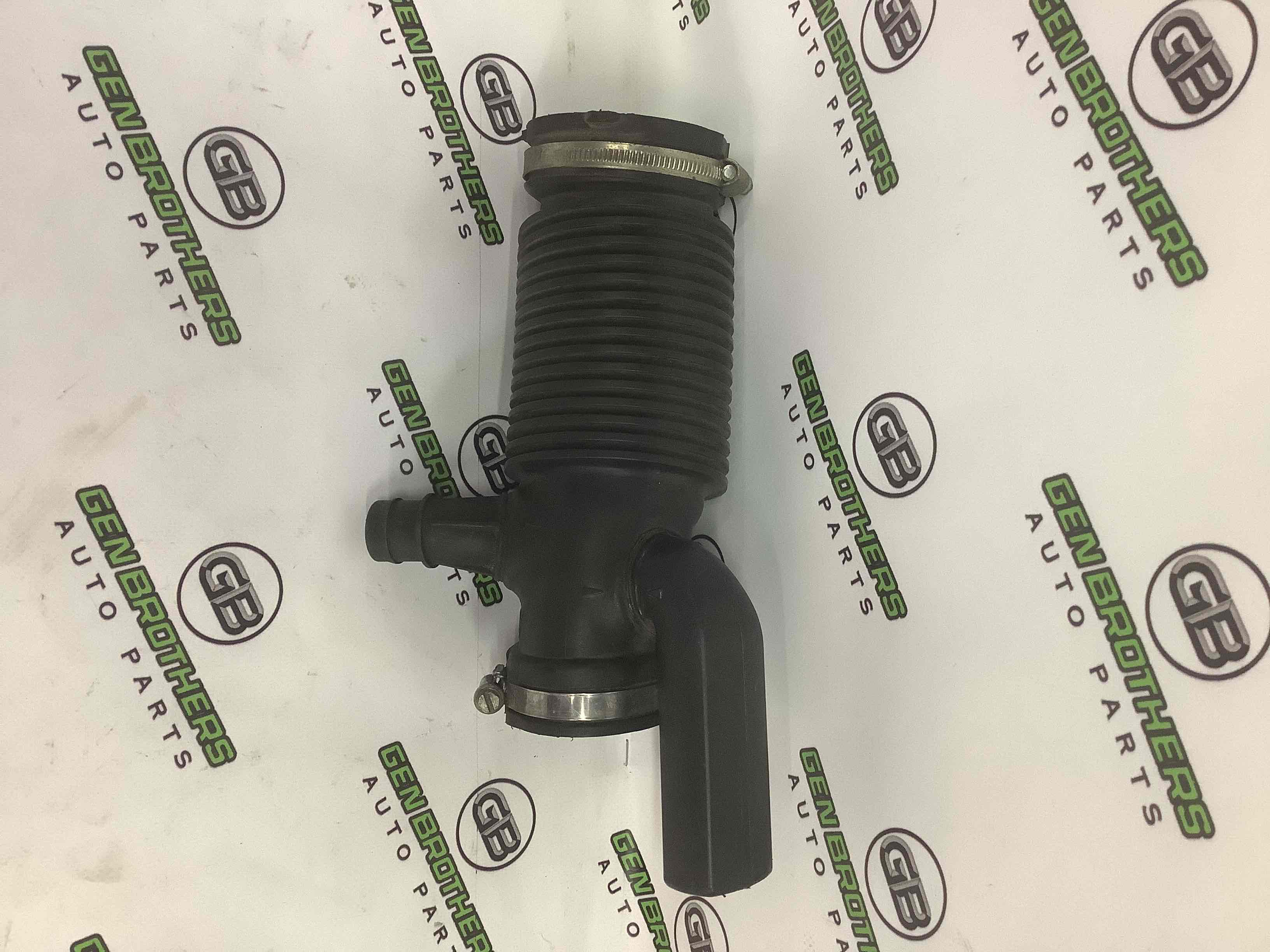 Патрубок повітряного фільтра