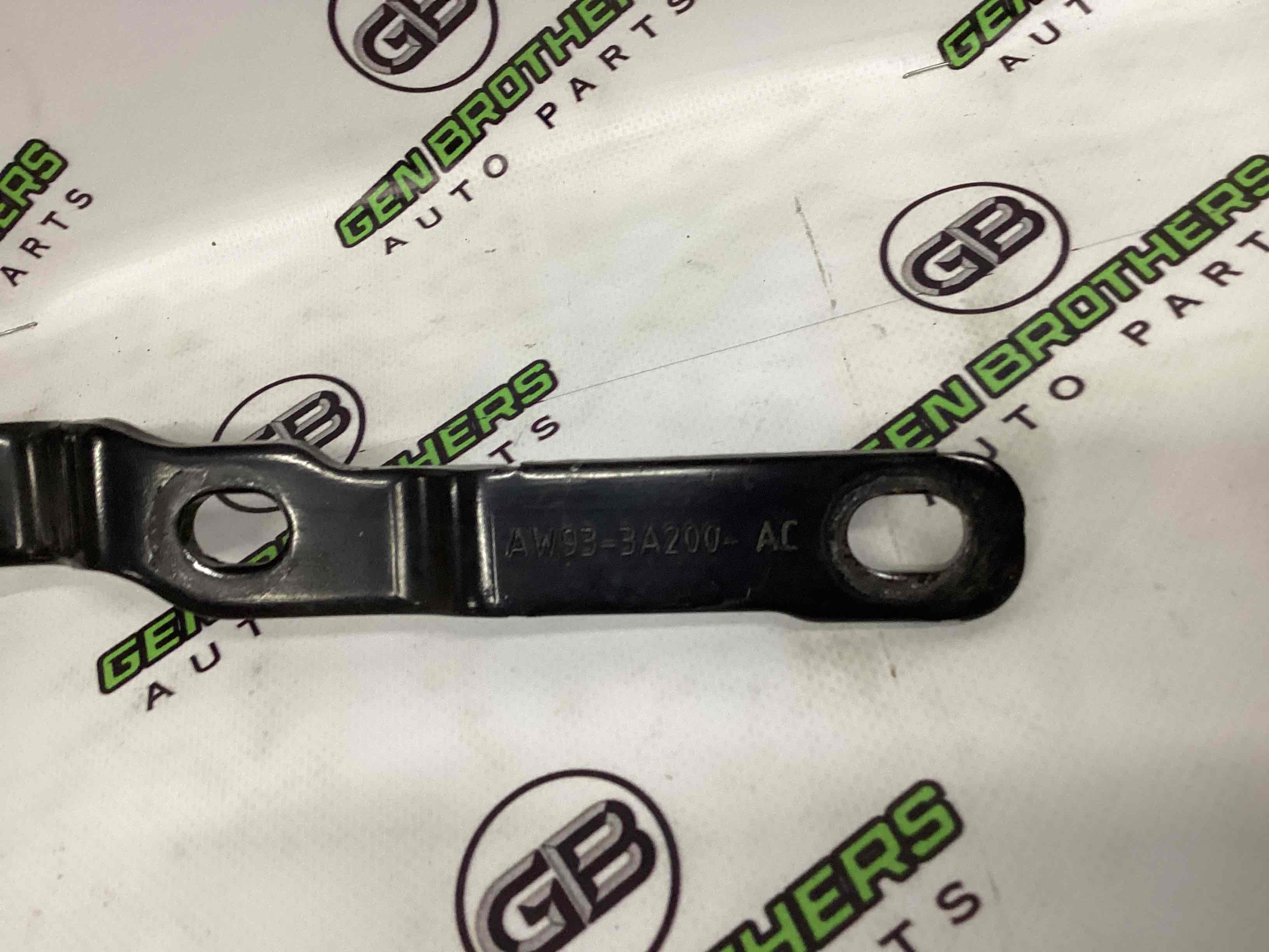 Кріплення, кронштейн