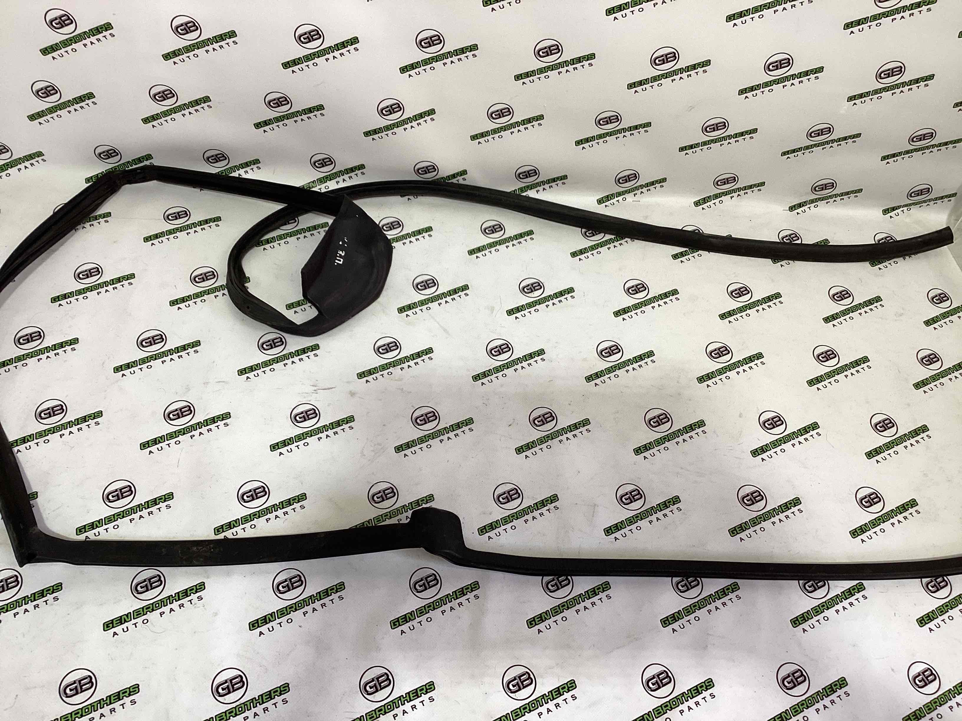 Ущільнювач скла, двері