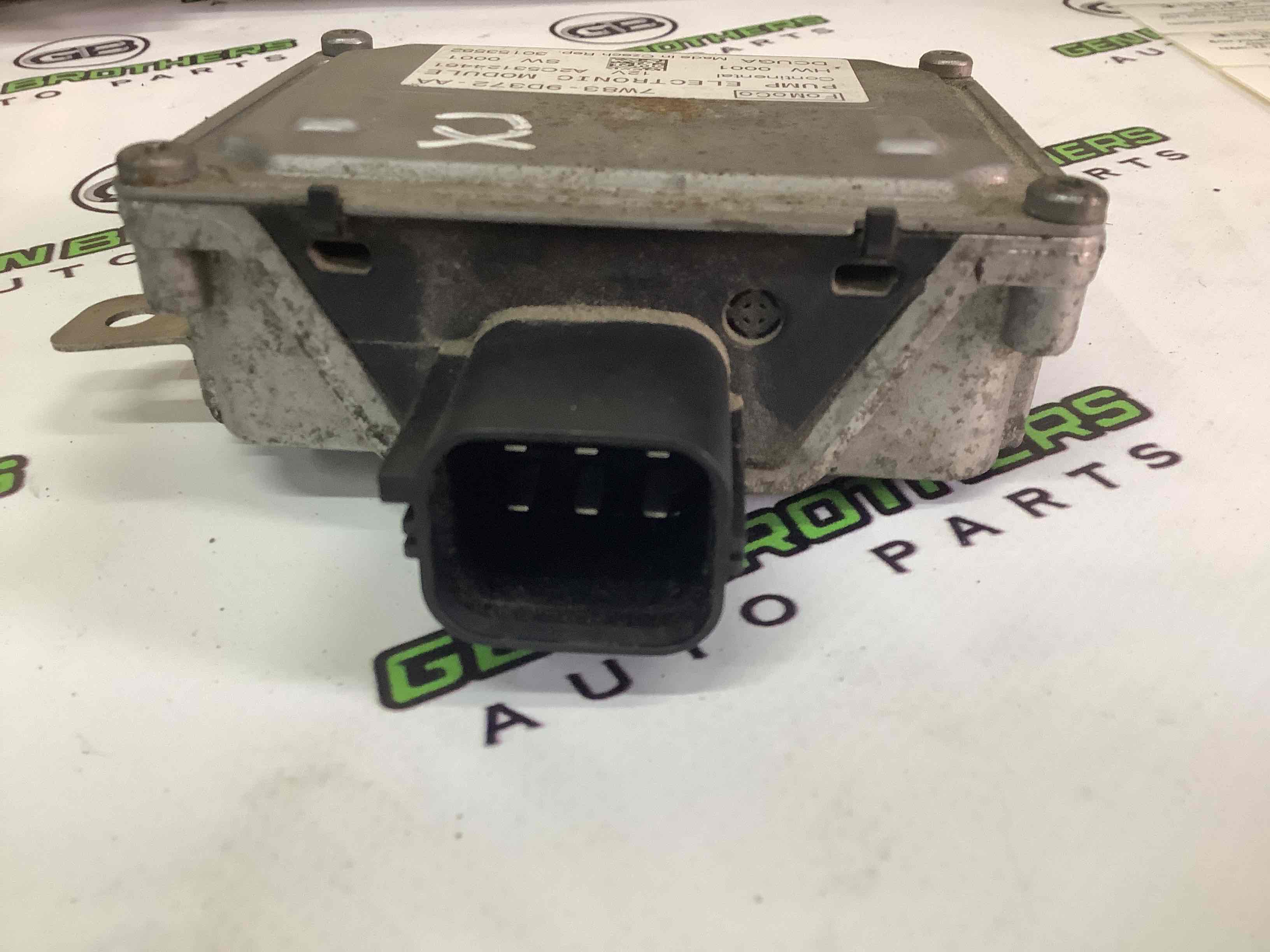 Блок керування паливним насосом