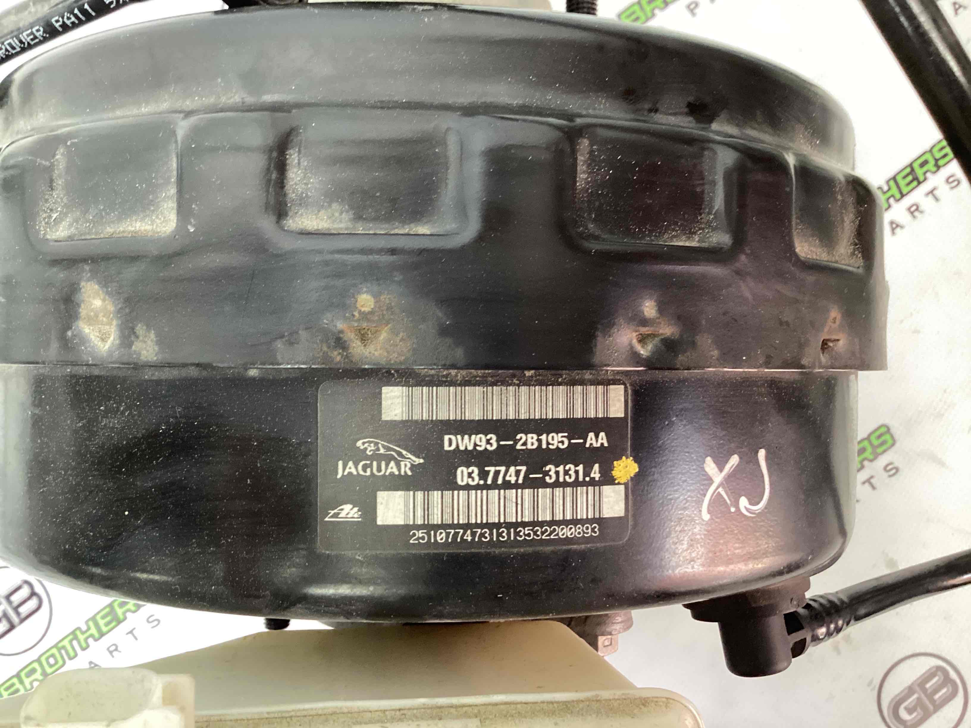 Вакуумний підсилювач гальм